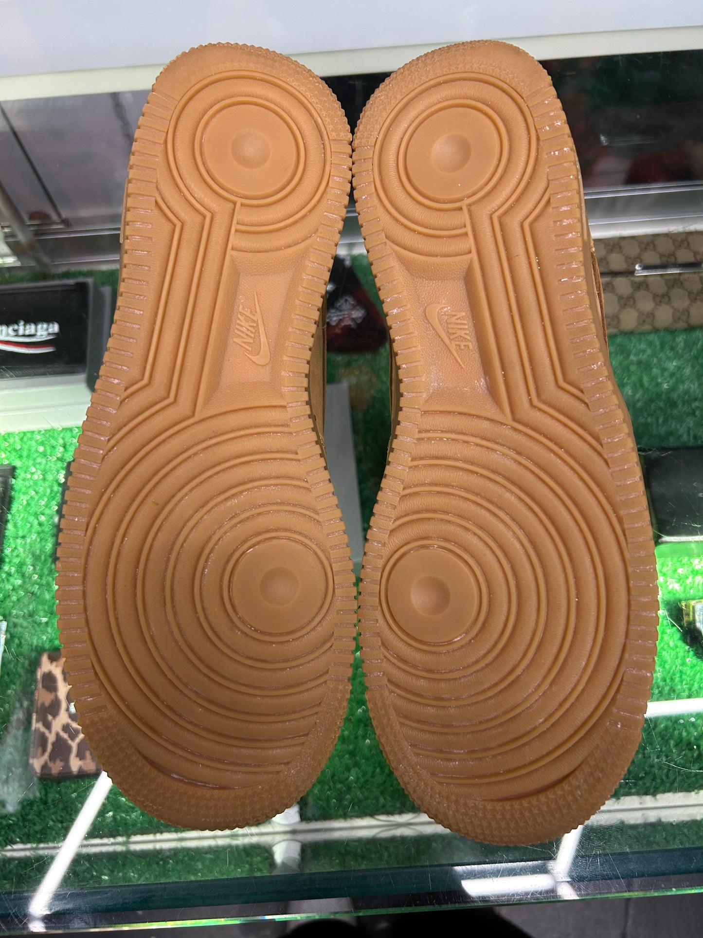 AIR FORCE 1 LOW FLAX (PRE-OWNED W/ BOX)