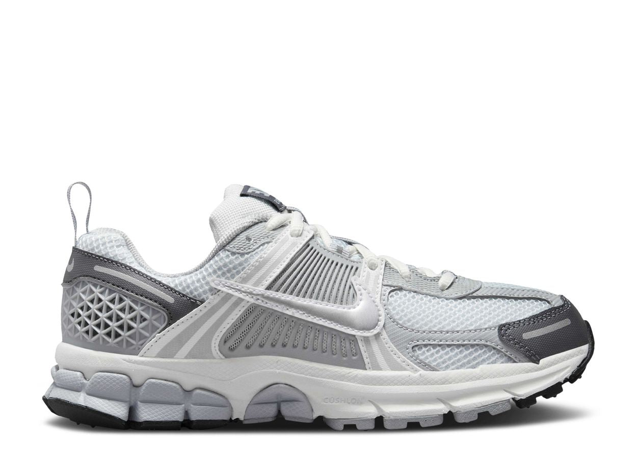 NIKE VOMERO 5 PURE PLATINUM (BRAND NEW)