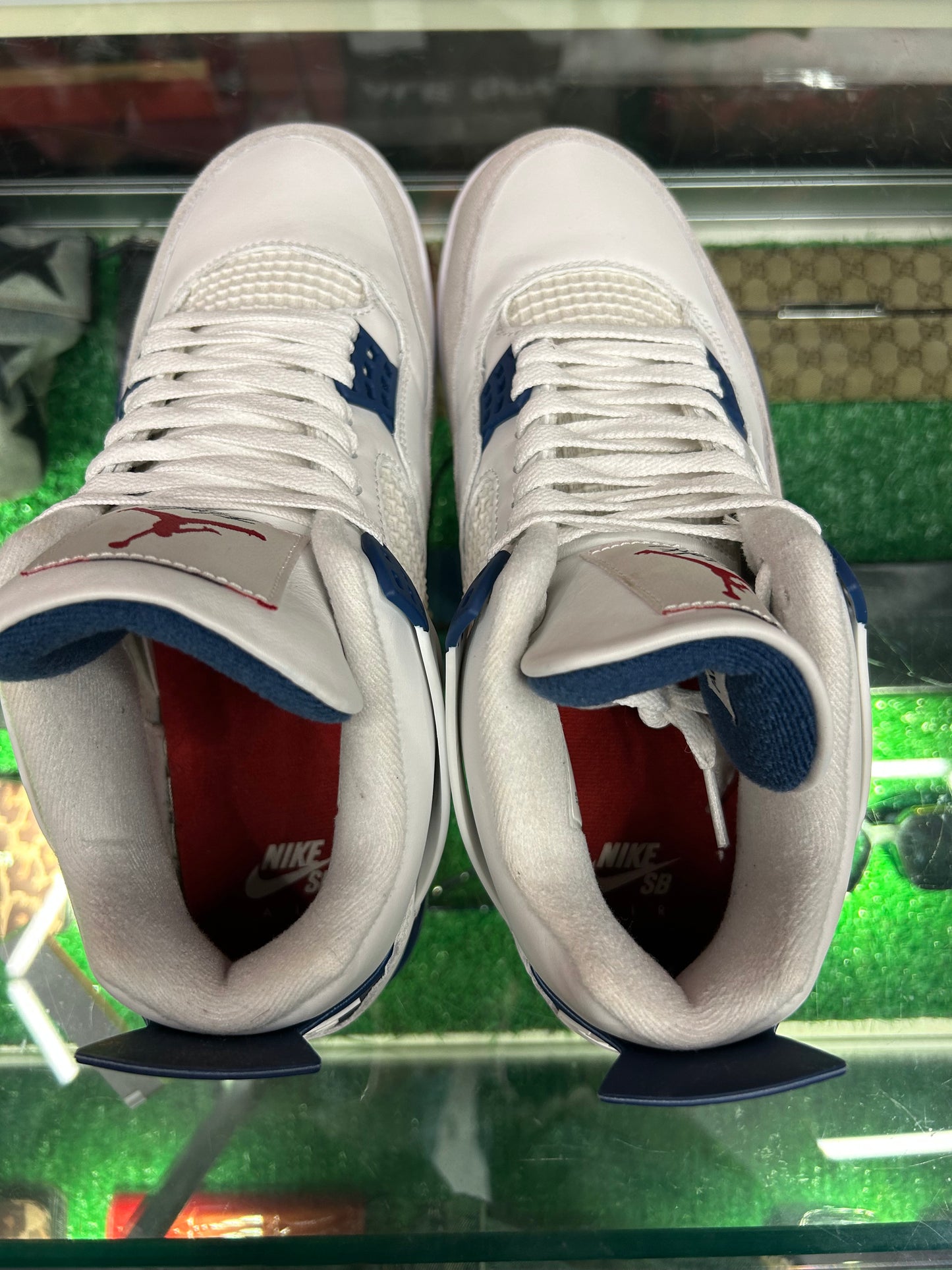JORDAN 4 RETRO SB NAVY (PRE-OWNED / NO BOX)