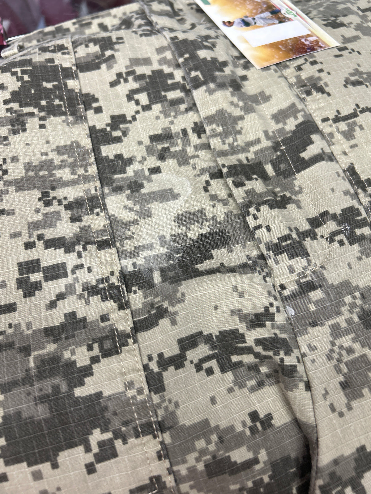 RASPBERRY HILLS DIGI CAMO PANTS (PRE-OWNED)