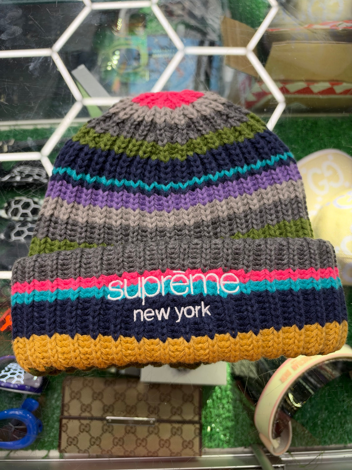 SUPREME CLASSIC LOGO CHUNKY RIBBED BEANIE (BRAND NEW)