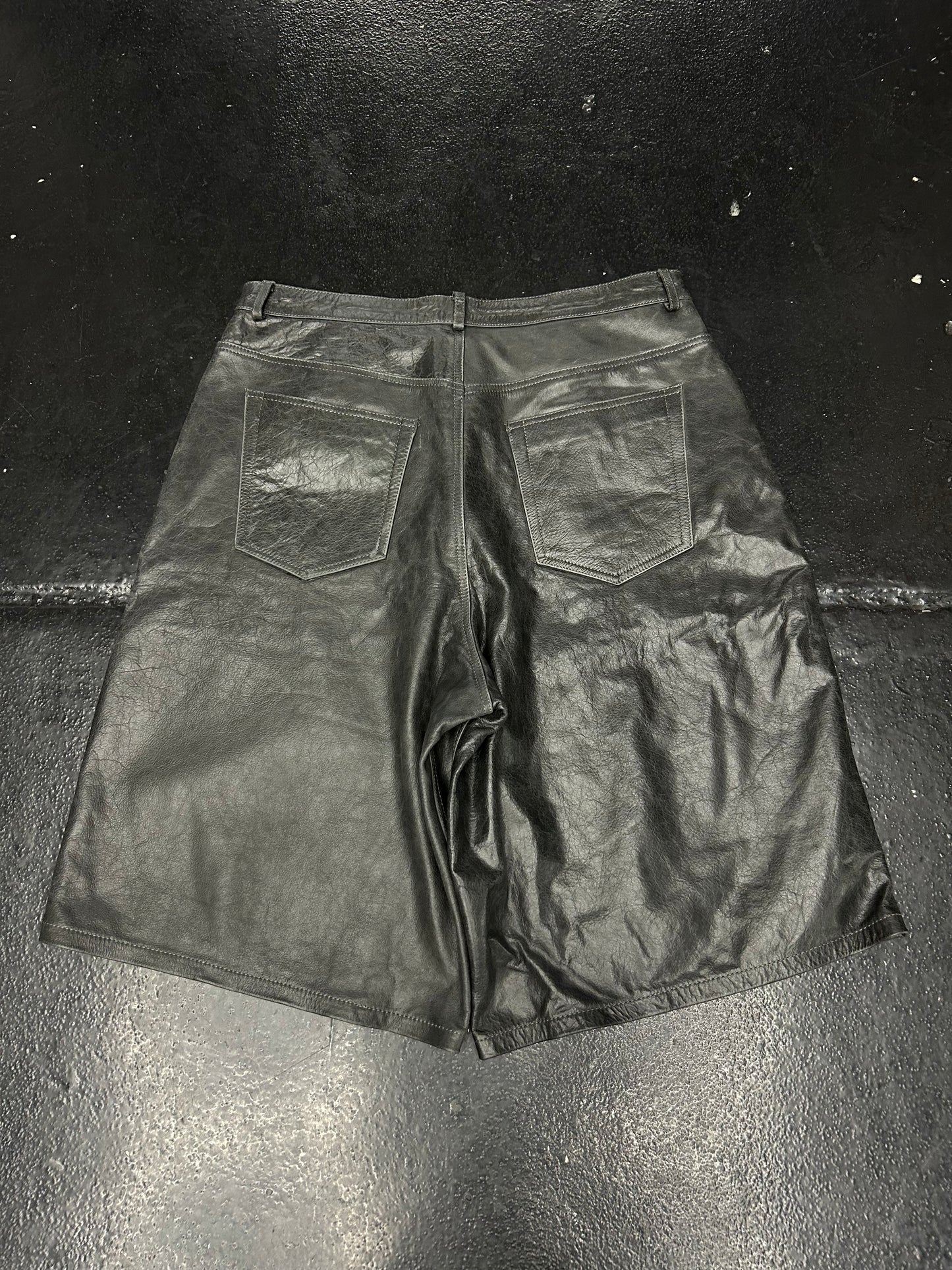 RASPBERRY HILLS GV GALLERY LEATHER SHORTS (PRE-OWNED)