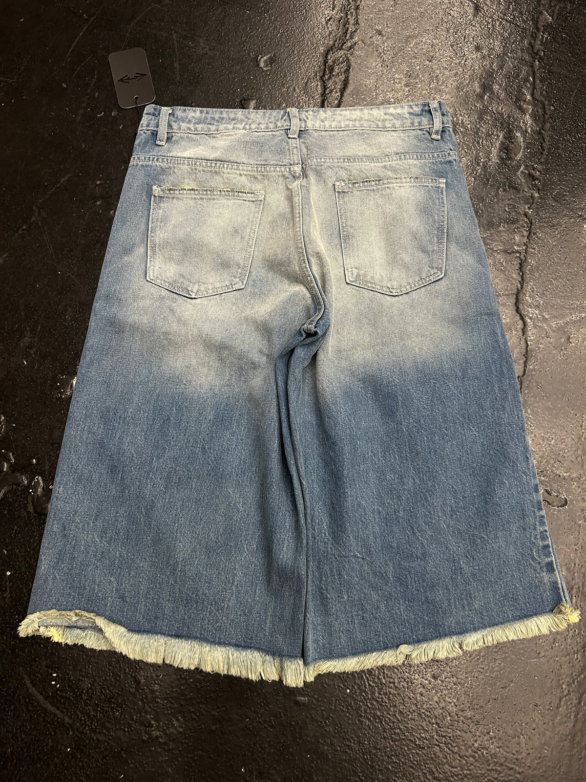 HMDD HAPPY MEMORIES DONT DIE DENIM SHORTS (BRAND NEW)