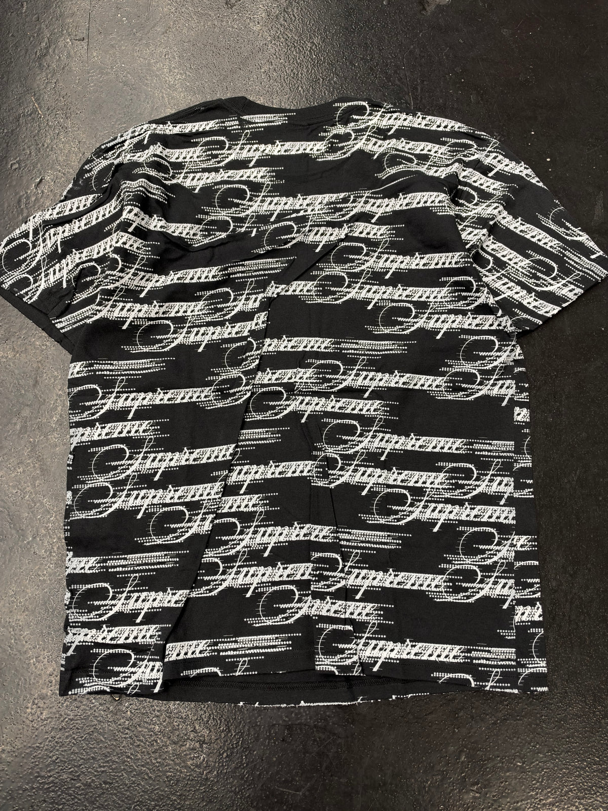 SUPREME SCRIPT TEE BLACK (BRAND NEW)