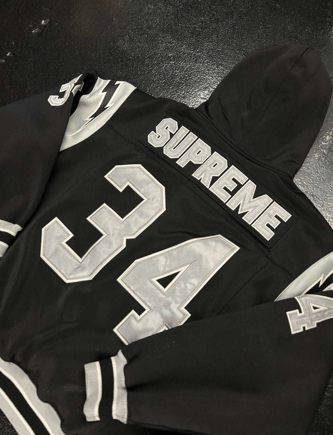 SUPREME HOODIE JERSEY 34 (PRE OWNED)