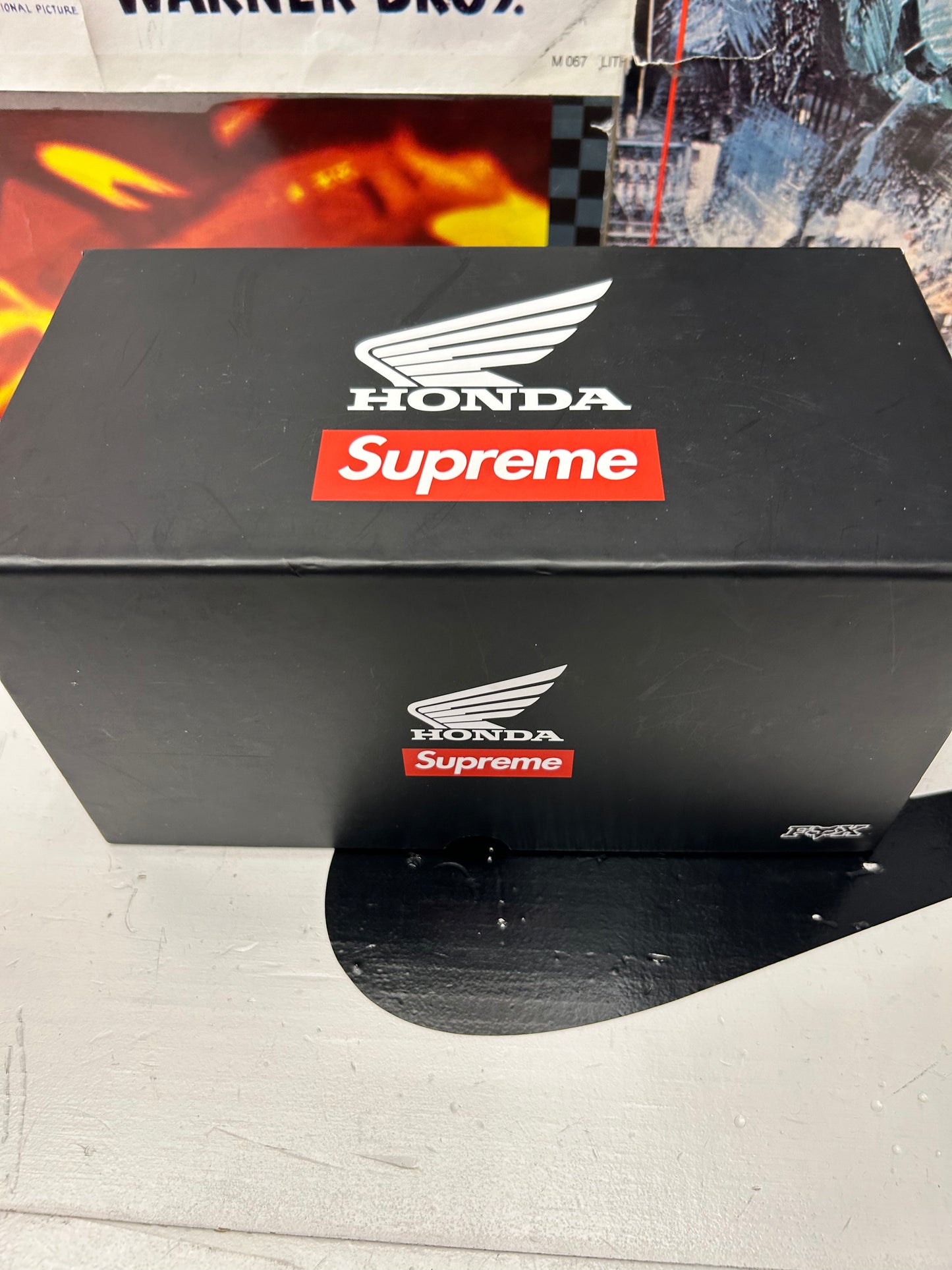 SUPREME FOX RACING HONDA GOGGLES (BRAND NEW)