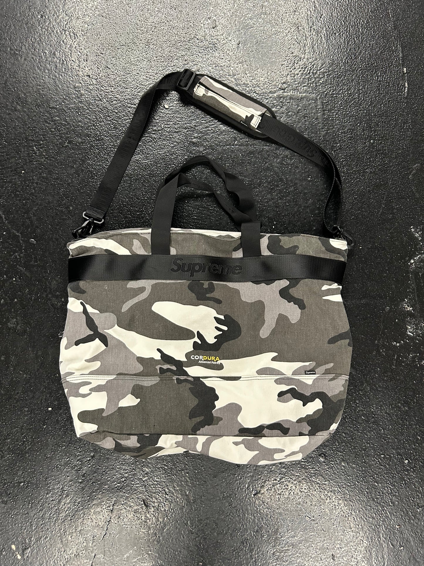 SUPREME ARCTIC CAMO BAG (VNDS)