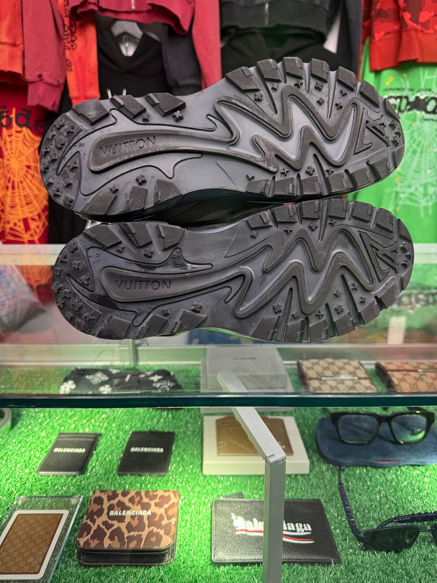 LOUIS VUITTON LV TATIC RUNNER SNEAKER (PRE-OWNED)