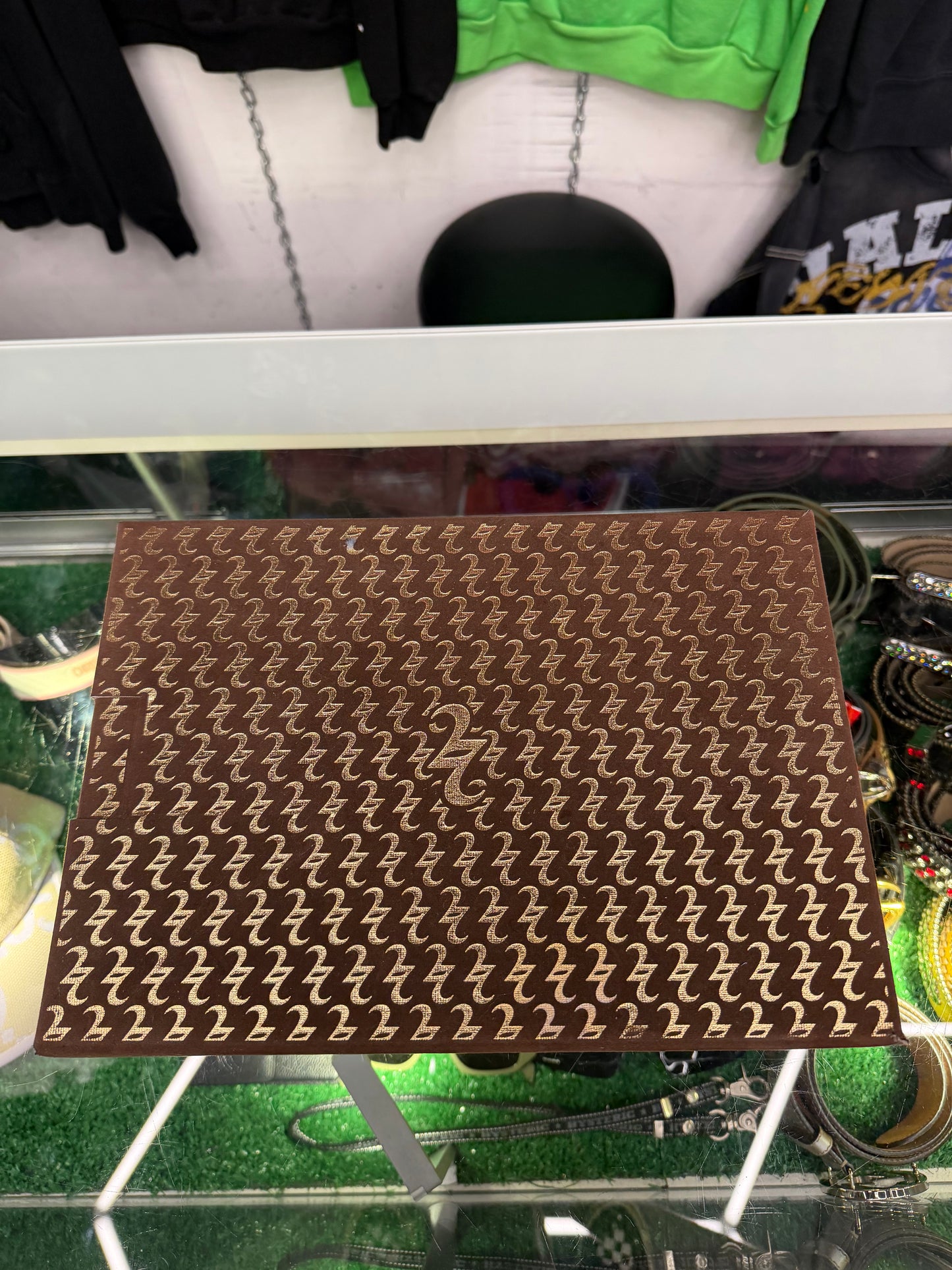 SHAI 001 LUX TRUFFLE (PRE-OWNED W/ BOX)