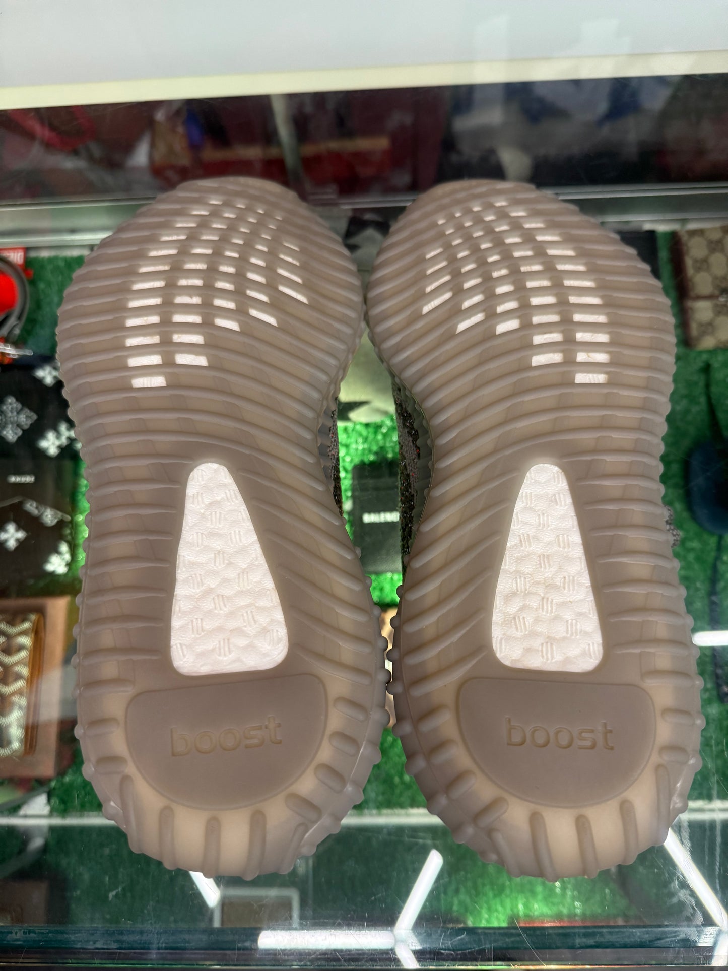 ADIDAS YEEZY 350 V2 BELUGA REFLECTIVE (PRE-OWNED W/ BOX)