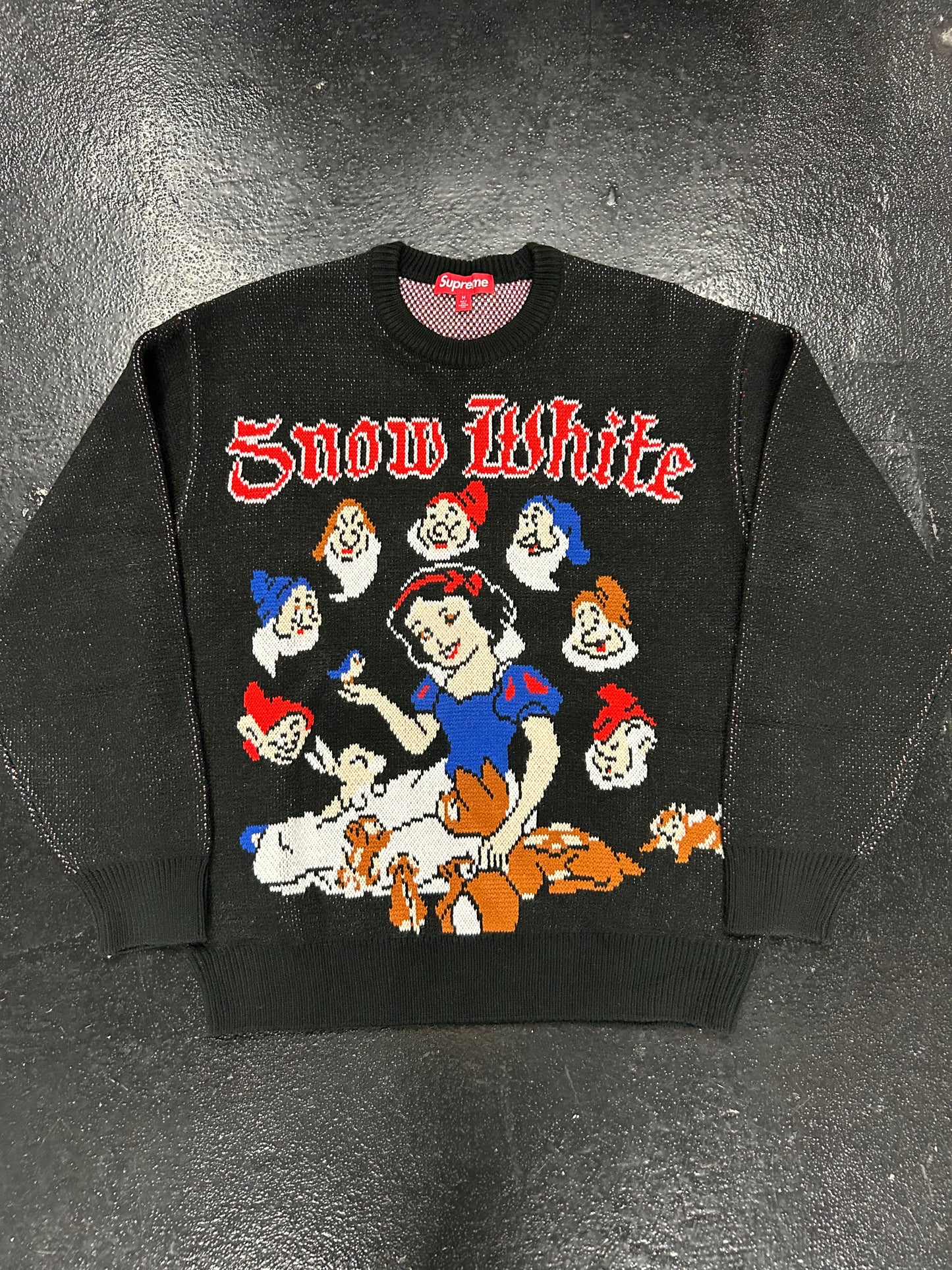 SUPREME SNOW WHITE BLACK SWEATER (BRAND NEW)