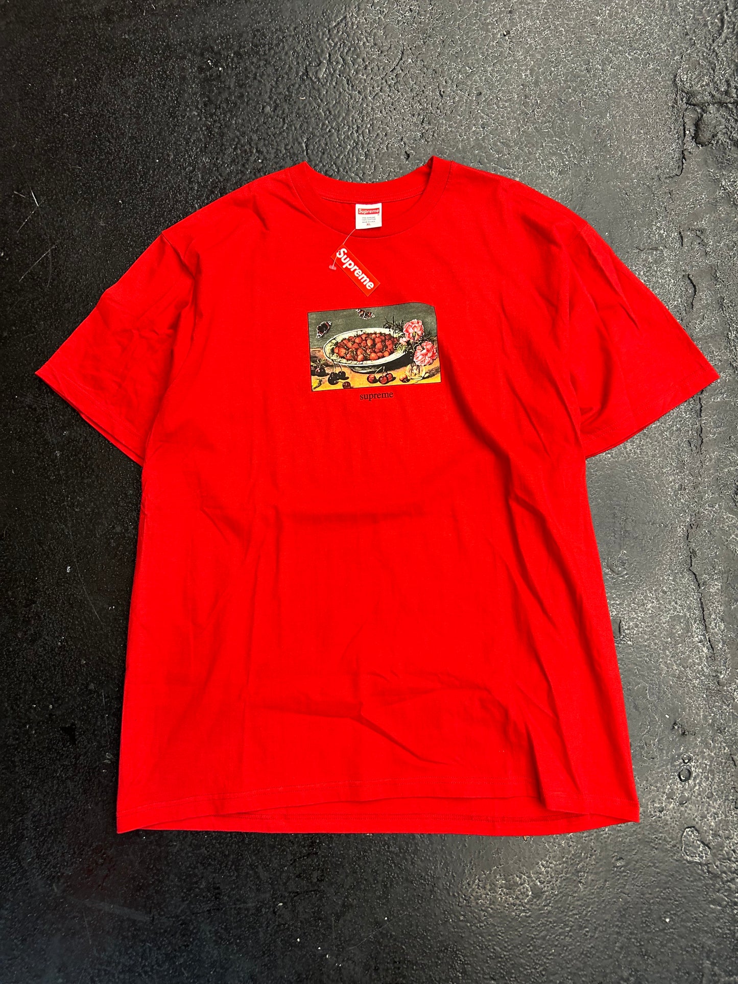 SUPREME STRAWBERRY RED TEE (BRAND NEW)
