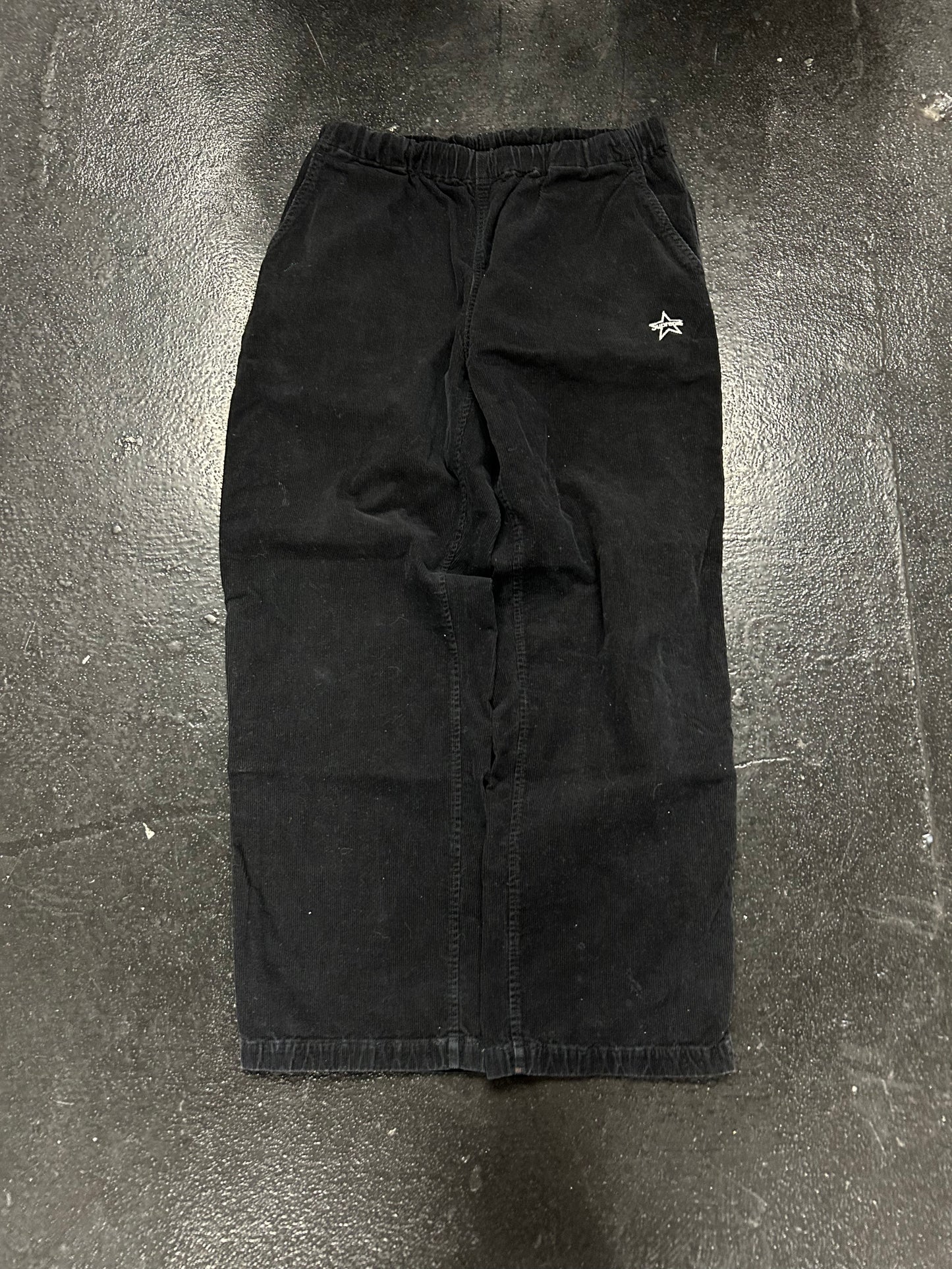 SUPREME BLACK CORDUROY PANTS (PRE OWNED)