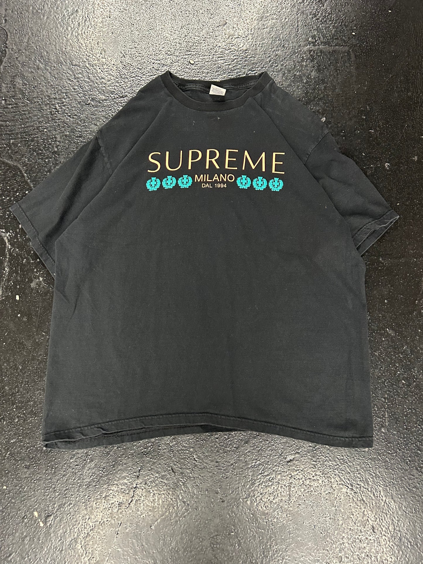 SUPREME MILANO BLACK TEE (PRE OWNED)
