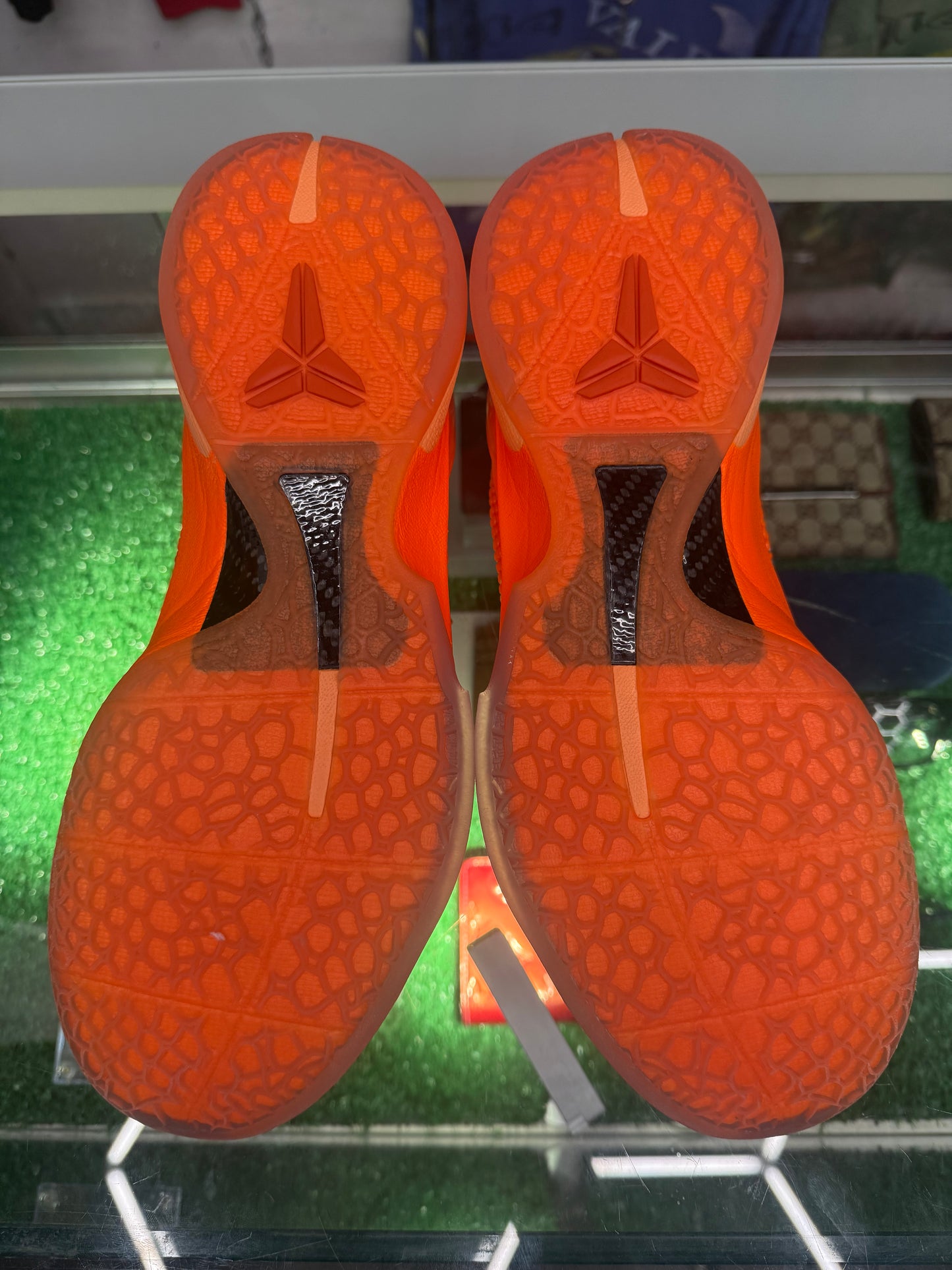 KOBE 6 PROTO ORANGE (PRE-OWNED W/ BOX)