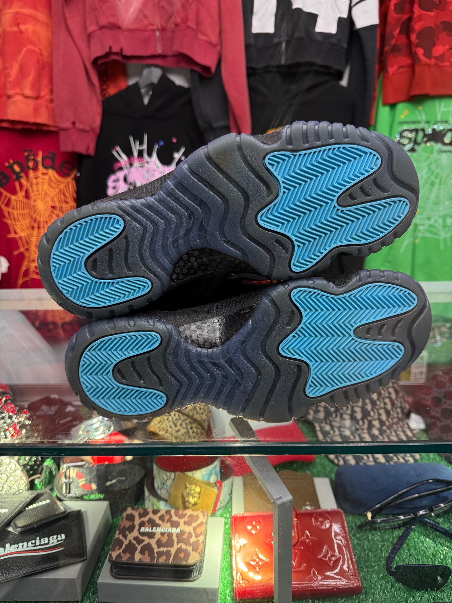 AIR JORDAN 11 RETRO GAMMA (PRE-OWNED W/ BOX)