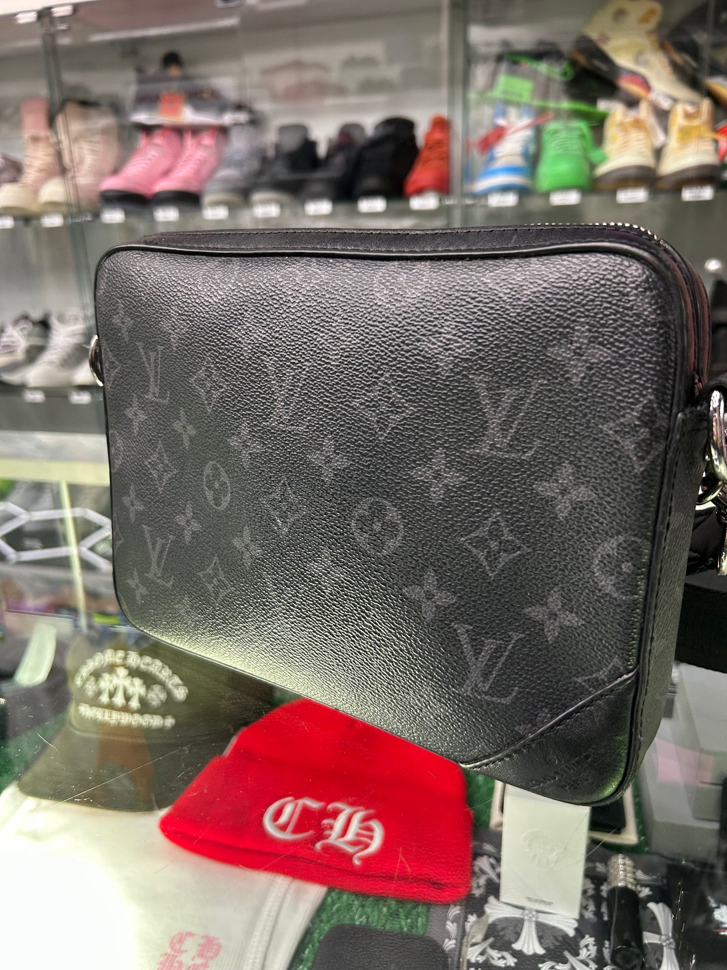 LOUIS VUITTON TRIO MESSENGER BAG (PRE-OWNED)