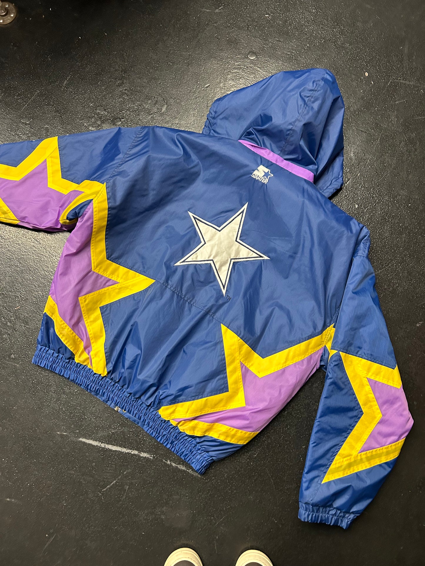 DALLAS COWBOYS VINTAGE PUFFER JACKET (PRE-OWNED)