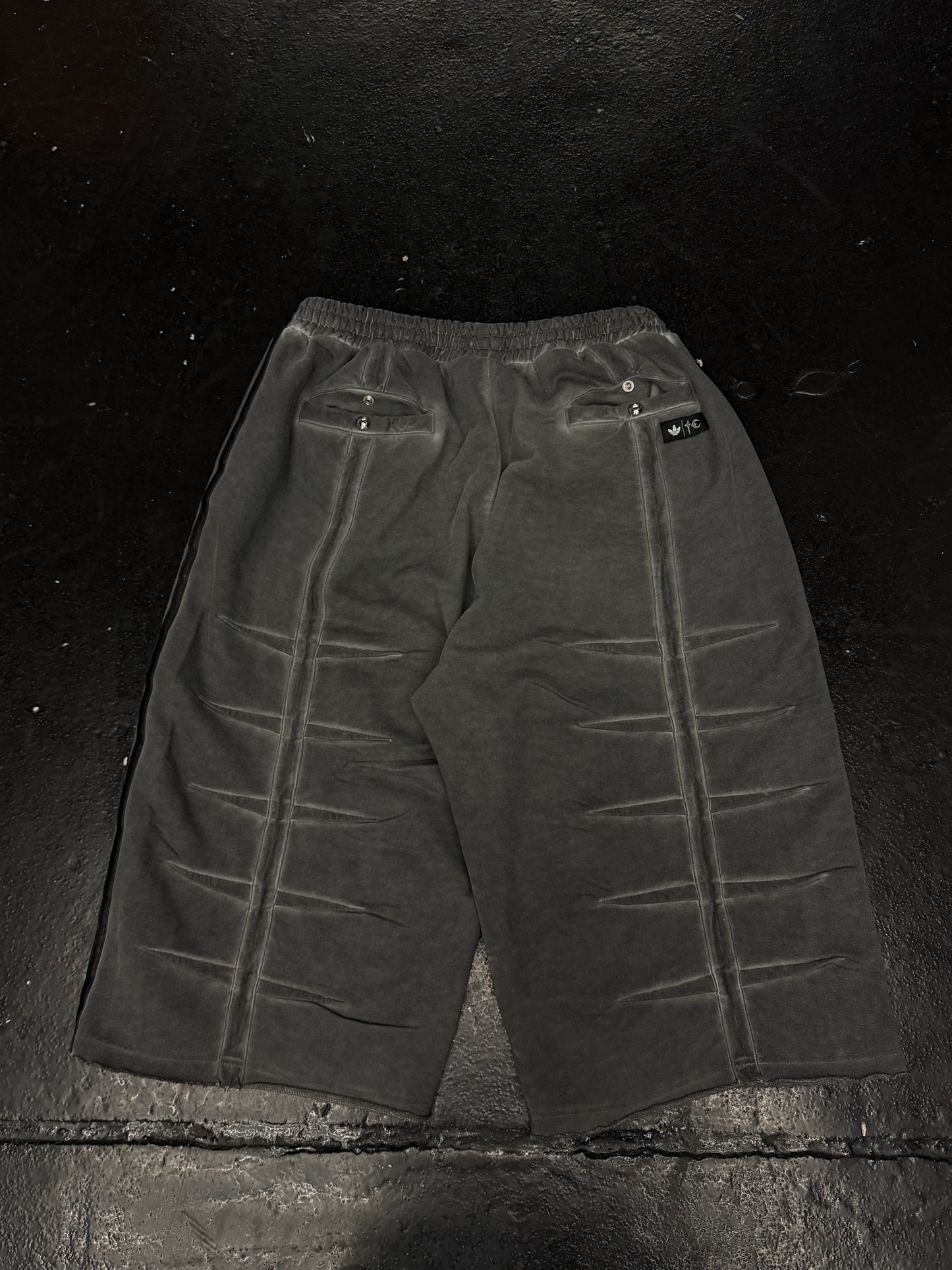 THUG CLUB X ADIDAS ORIGINAL SWEAT SHORTS (PRE-OWNED)