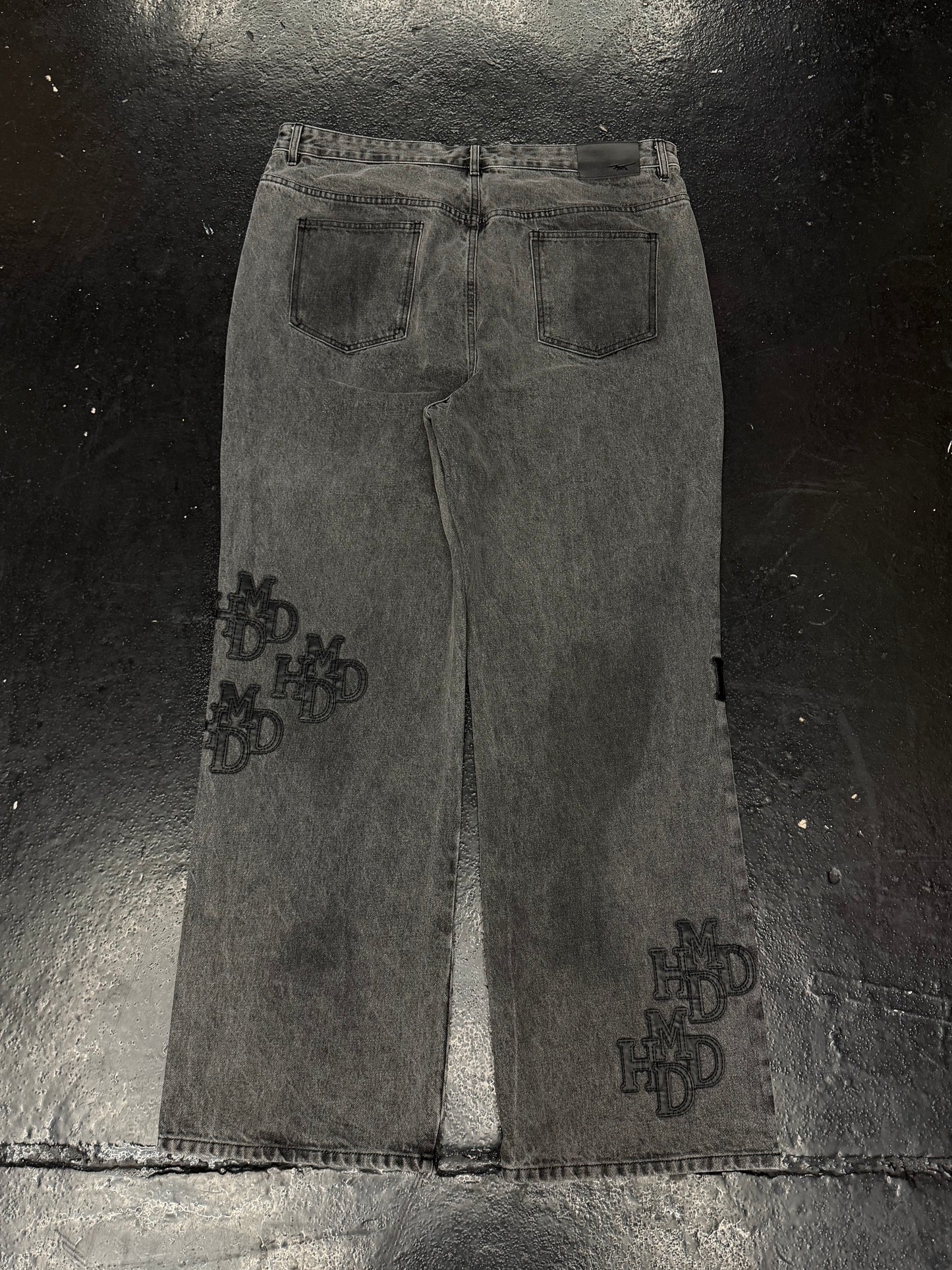 HAPPY MEMORIES DON’T DIE HMDD PATCH JEANS (PRE-OWNED)