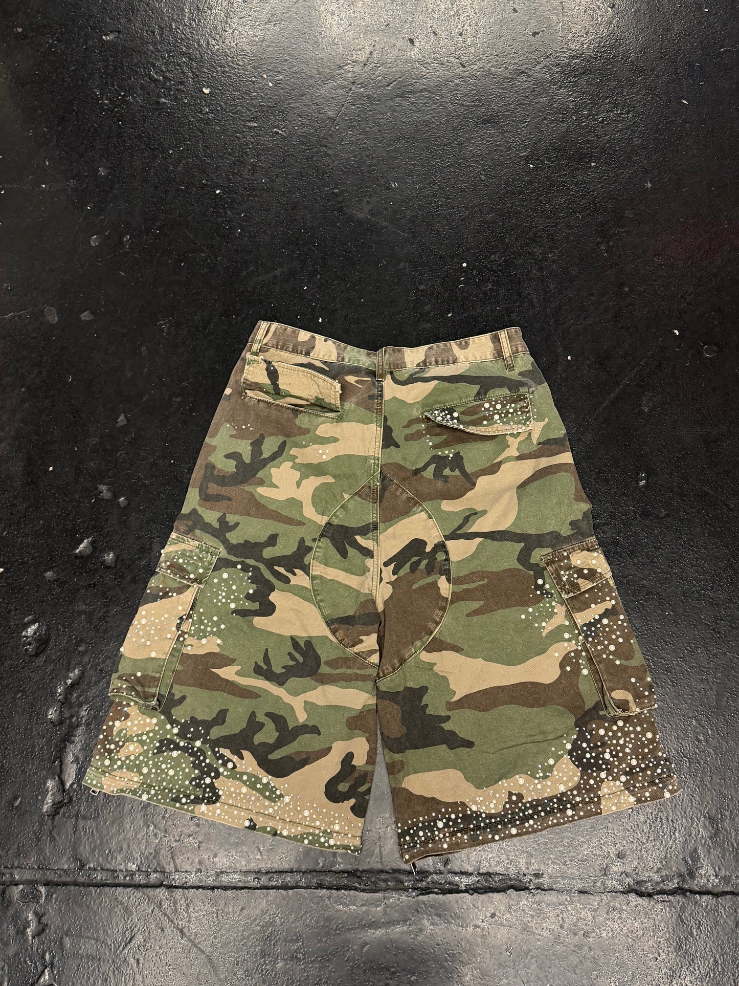 RHINESTONE CARGO CAMO SHORTS (PRE-OWNED)