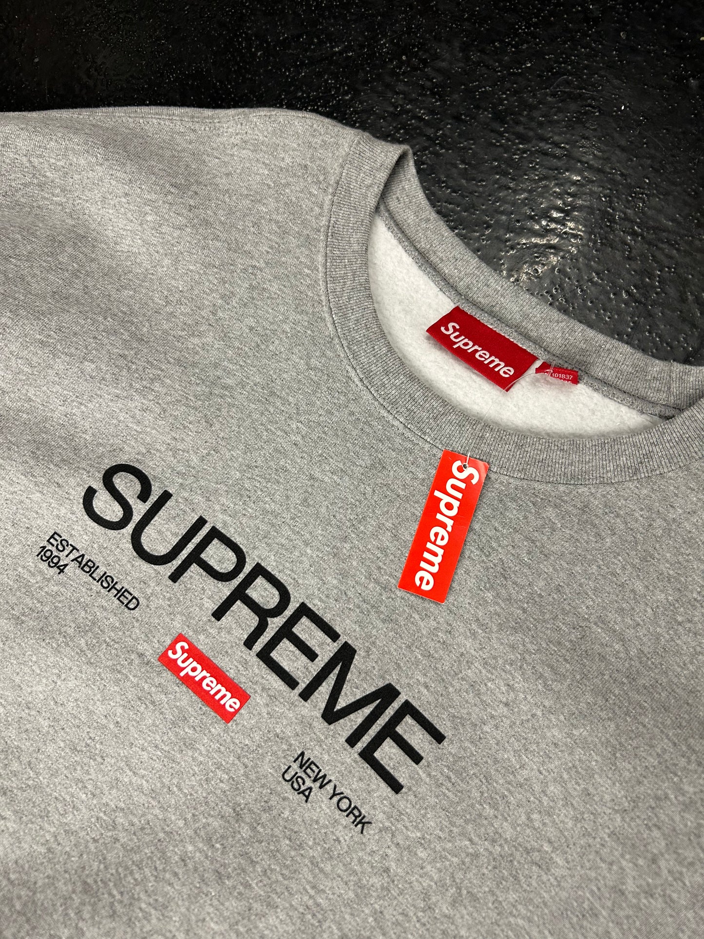 SUPREME NEW YORK CREW NECK (BRAND NEW)