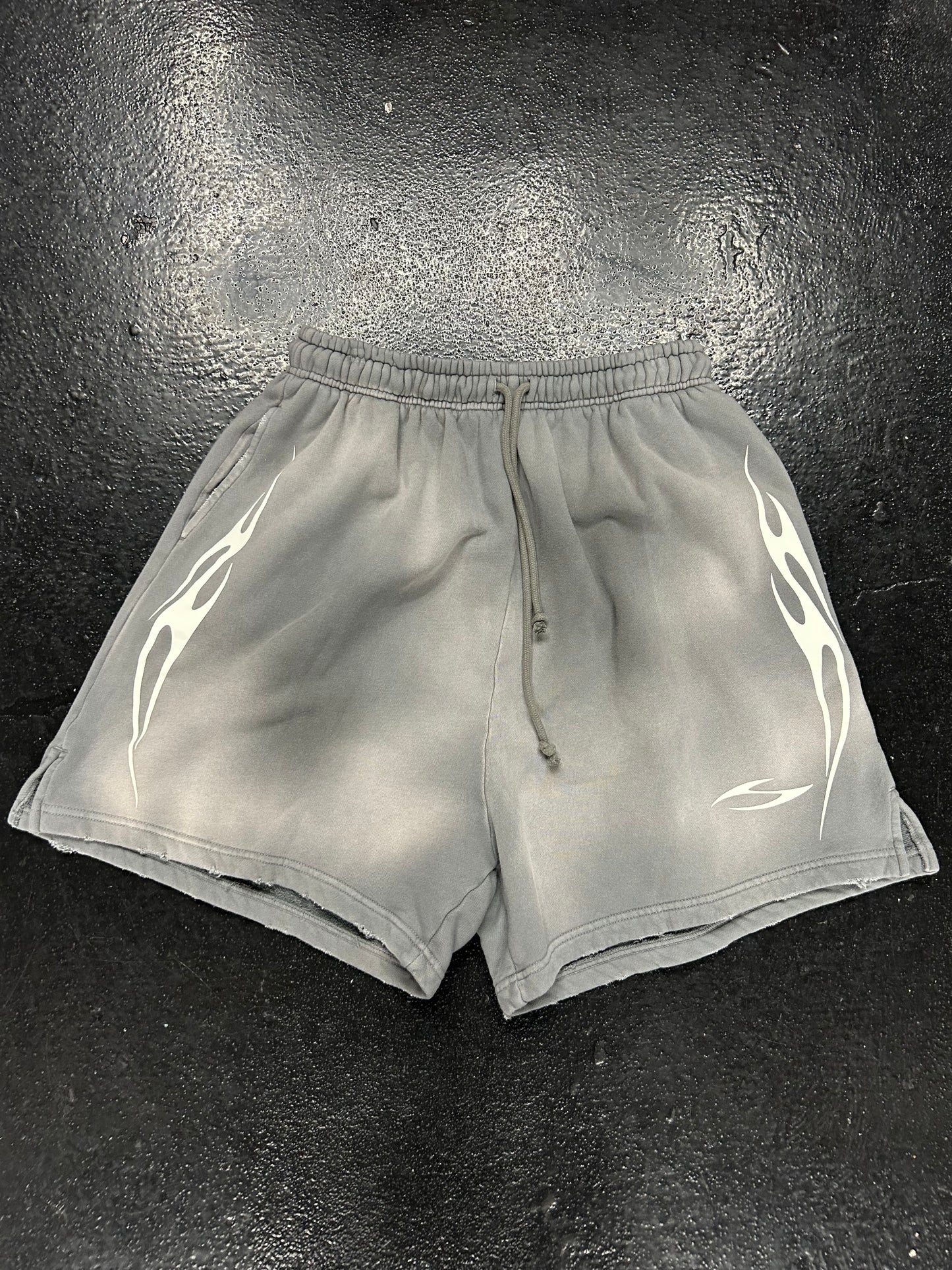 HELLSTAR SWEAT SHORTS GREY (BRAND NEW)
