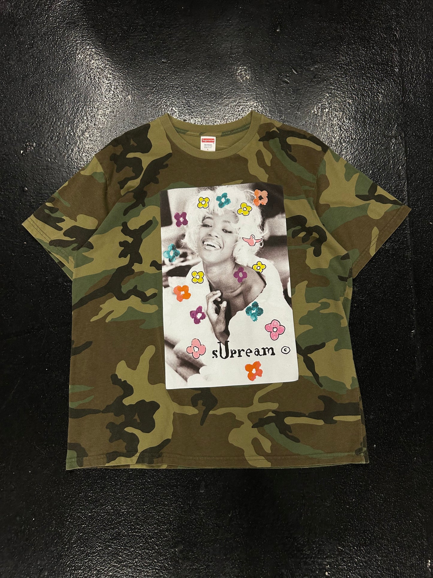 SUPREME CAMO NAOMI TEE (BRAND NEW)