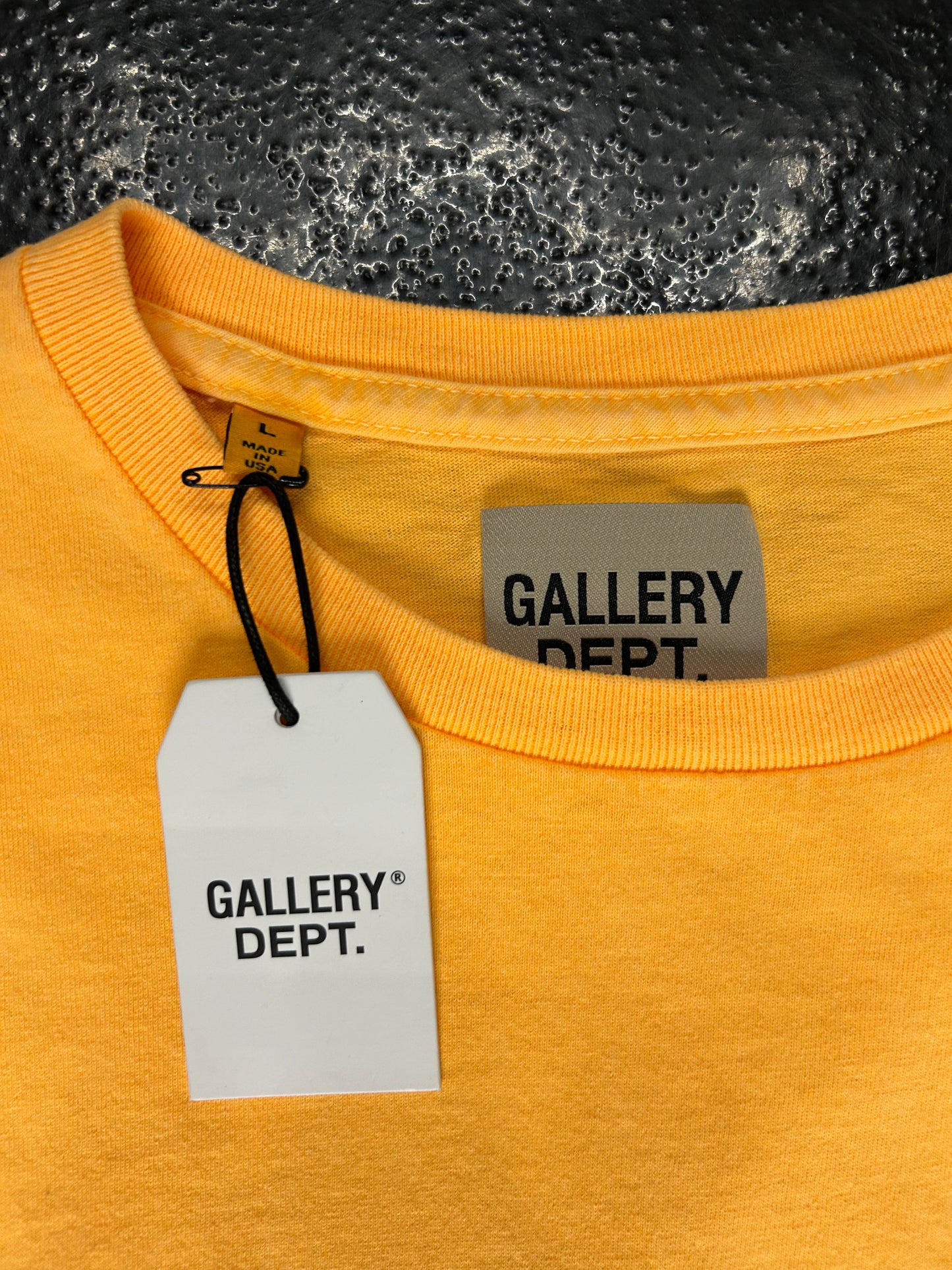 GALLERY DEPT ORANGE LOGO TEE (BRAND NEW)