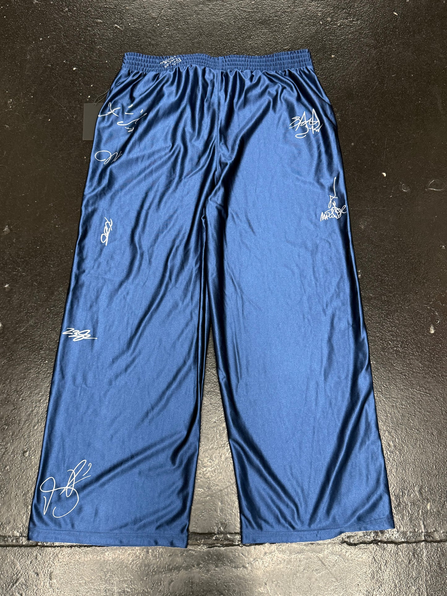 RASPBERRY HILLS GV GALLERY SIGNATURE SWEATPANTS (BRAND NEW)