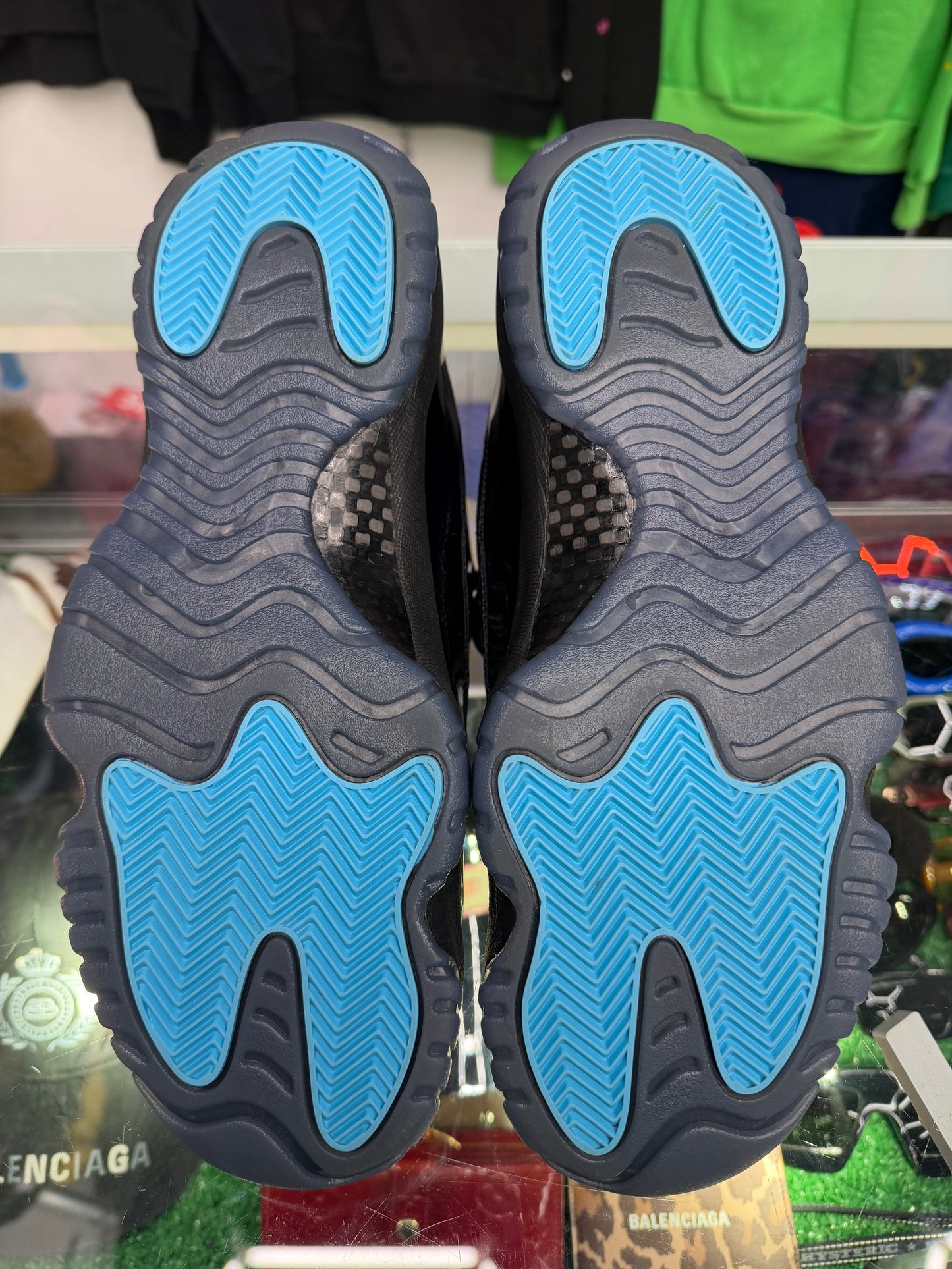 JORDAN 11 GAMMA BLUE (PRE-OWNED W/ BOX)