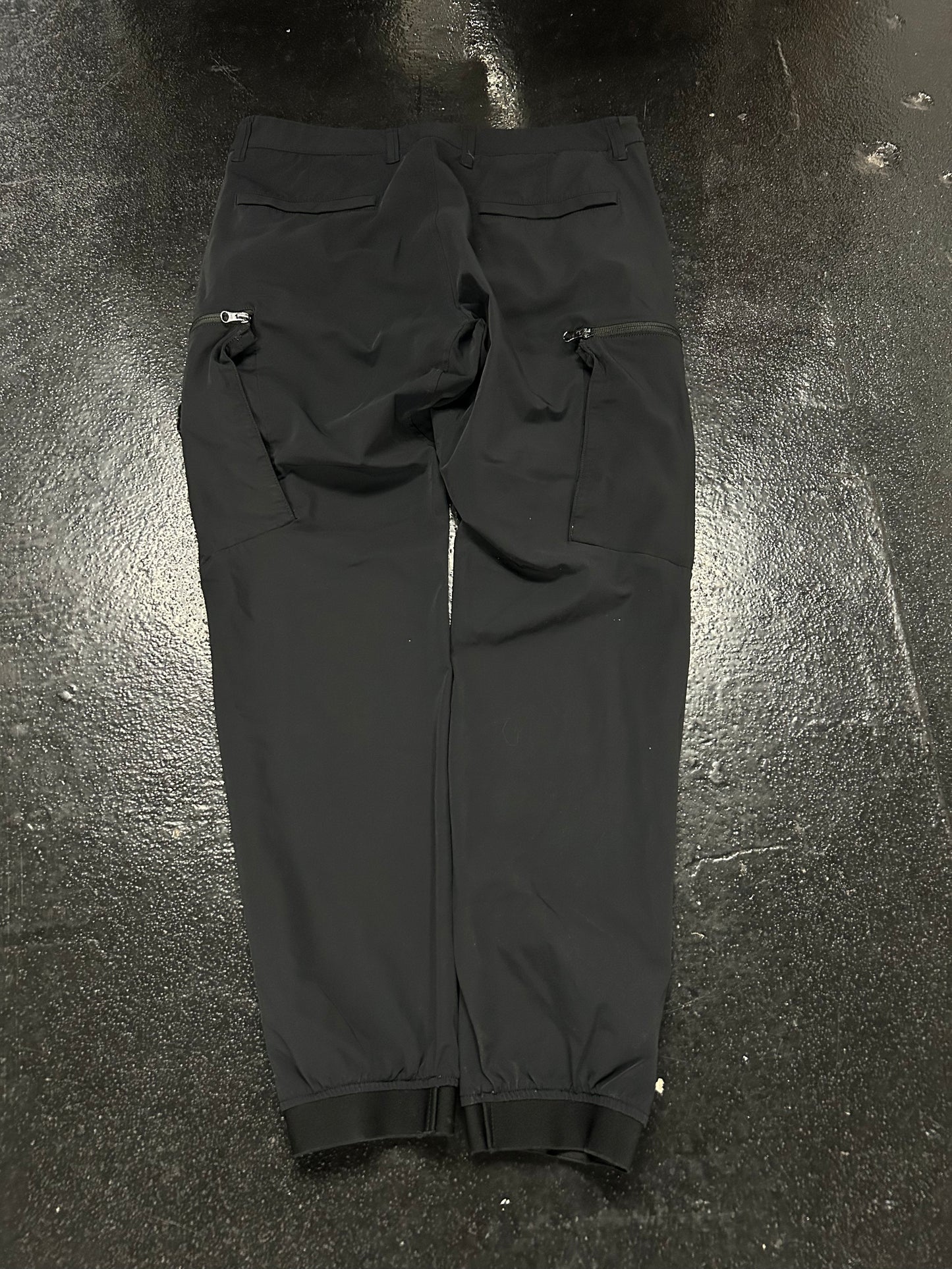 STONE ISLAND CARGO JOGGERS (SIZE 34) (PRE OWNED)