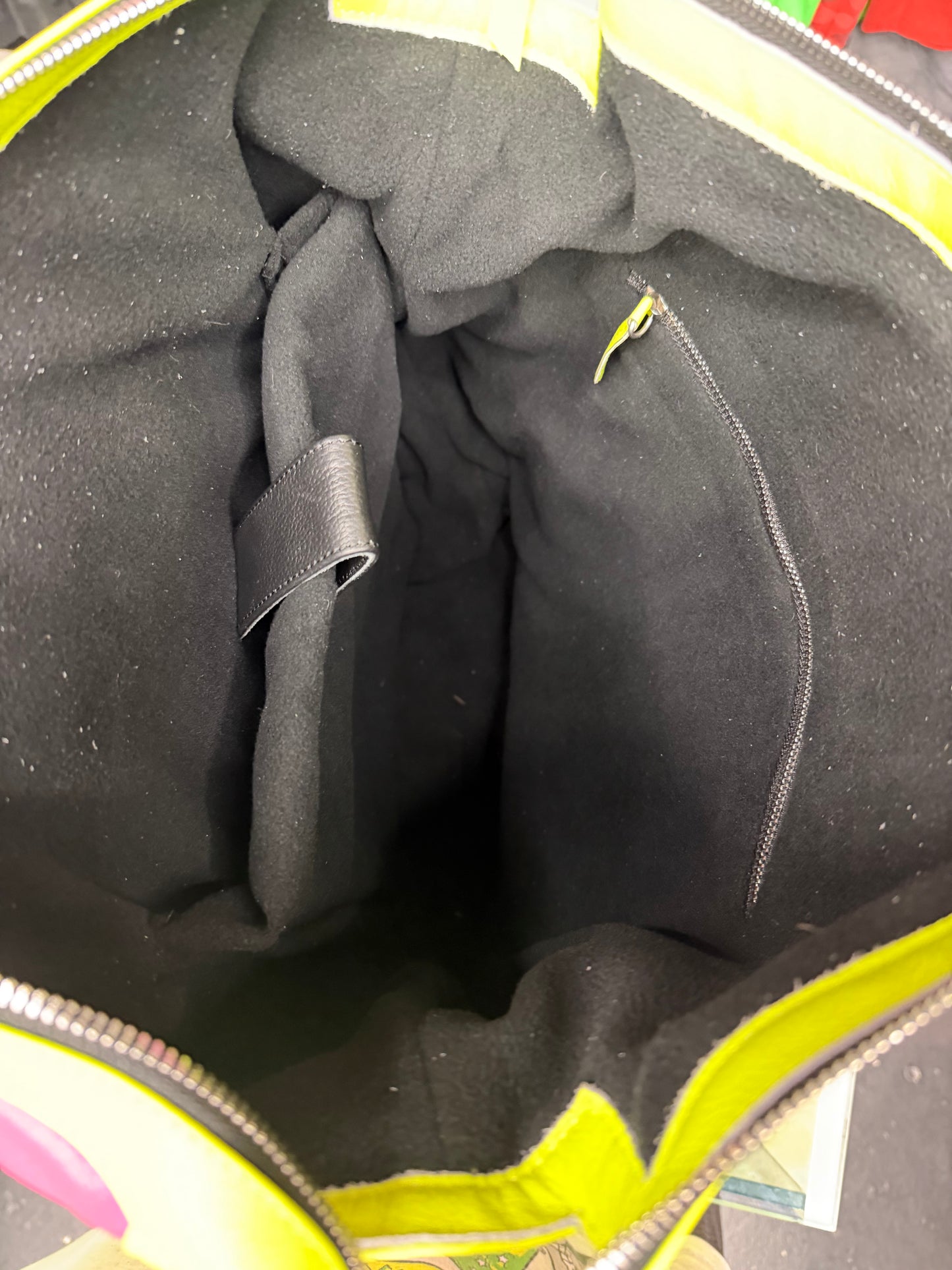 GV GALLERY RASPBERRY HILLS JUICE BACKPACK (BRAND NEW)
