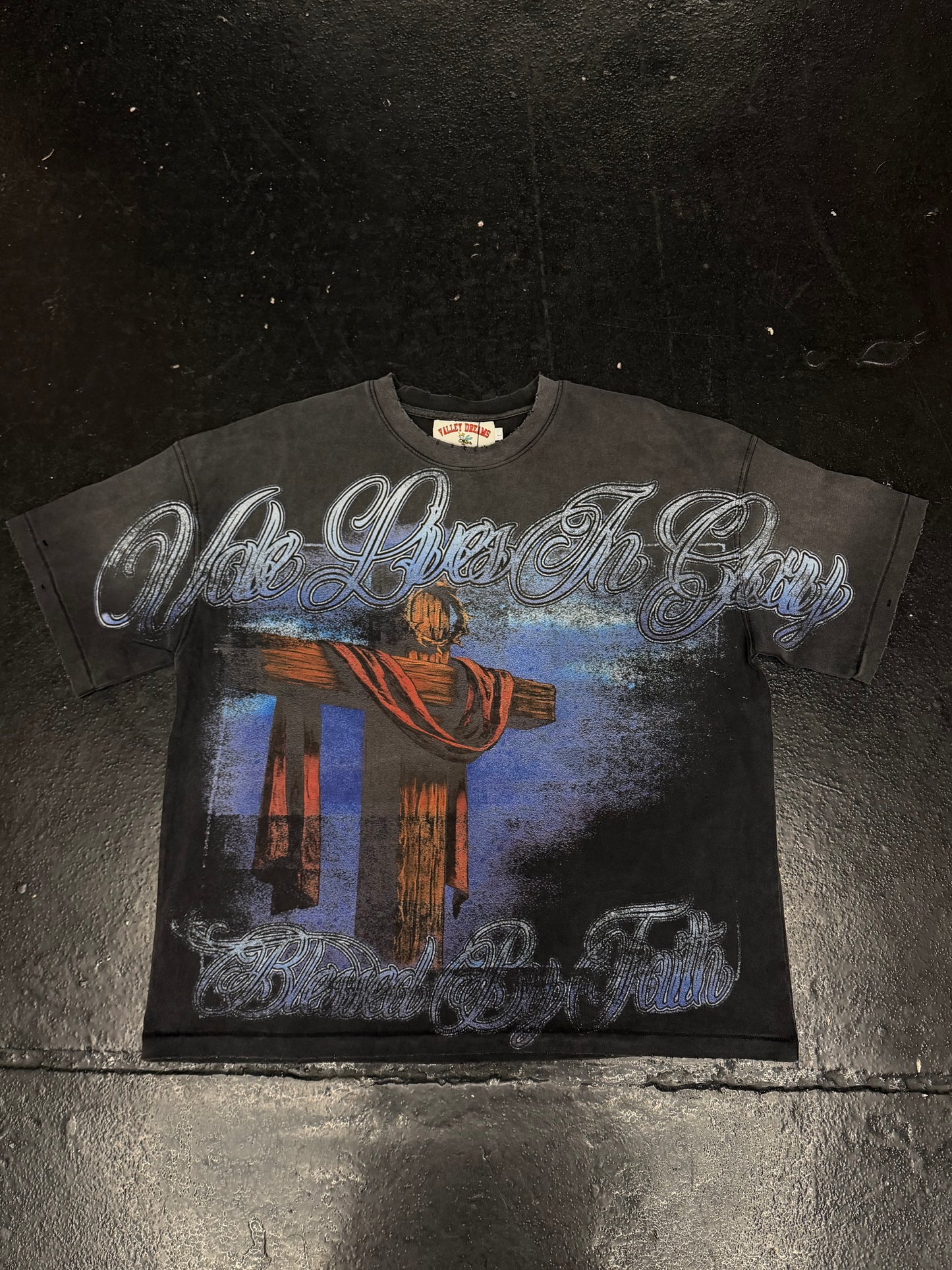 VALE FOREVER LIVES IN GLORY BLESSED BY FAITH TEE (BRAND NEW)
