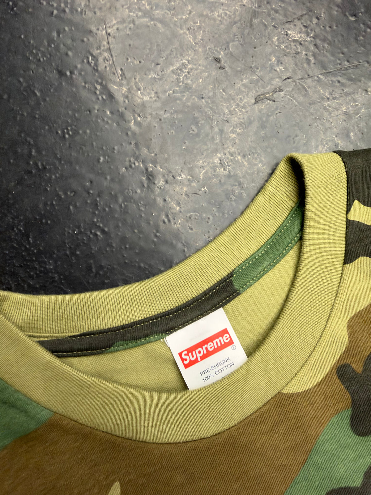 SUPREME GROWL TEE WOODLAND CAMO TEE (BRAND NEW)
