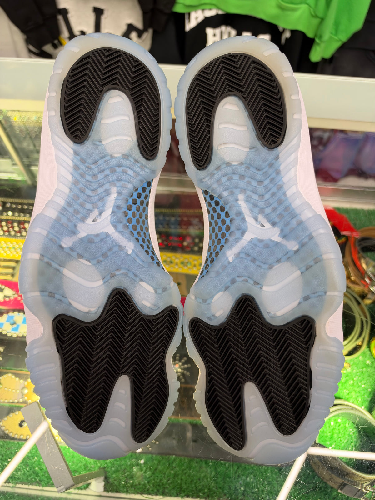 JORDAN 11 HIGH LEGEND BLUE (PRE-OWNED NO BOX)