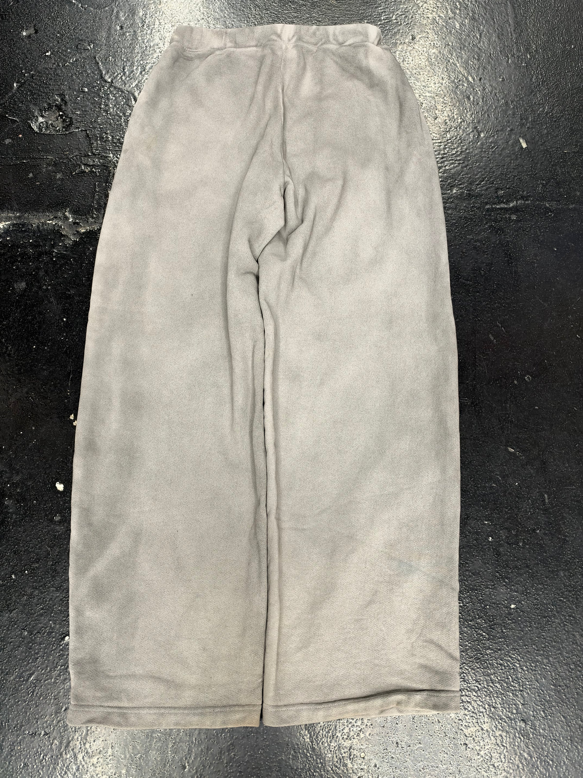 RASPBERRY HILLS GV GALLERY MALIK SWEATPANTS (PRE-OWNED)