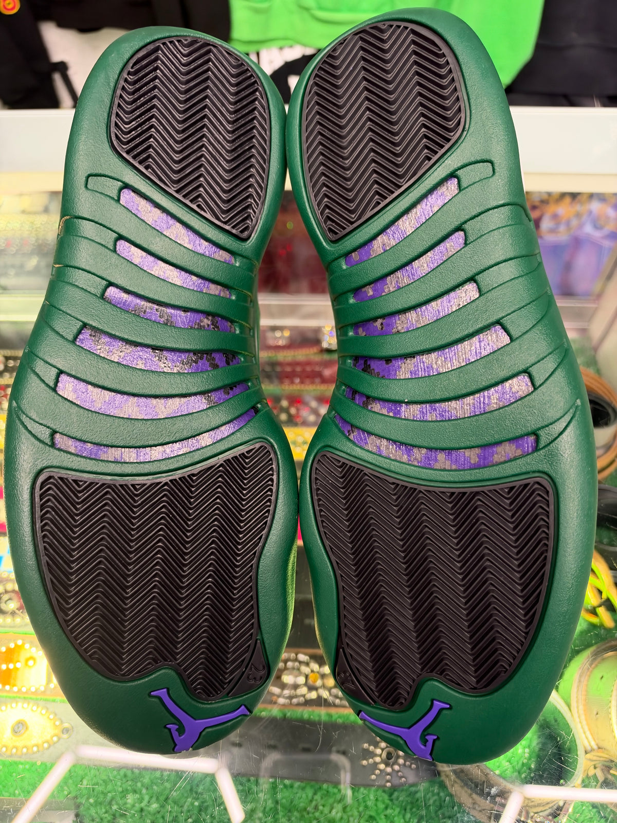 JORDAN 12 BUCKS (PRE-OWNED)