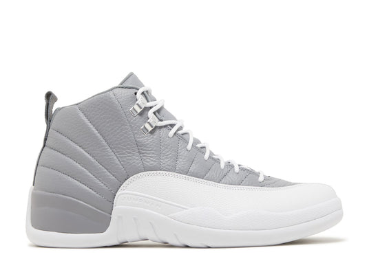 JORDAN 12 STEALTH (PRE OWNED W/ BOX)