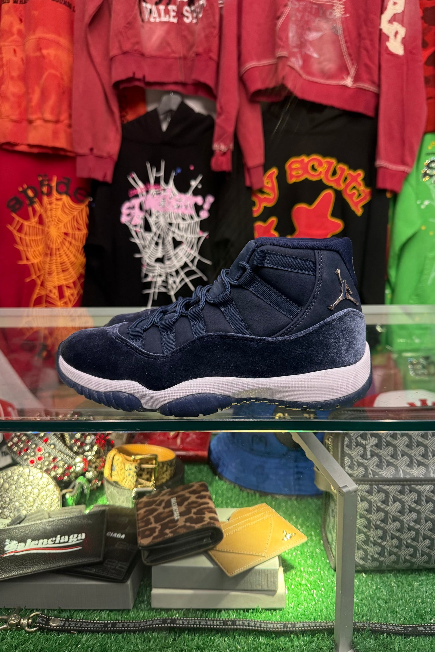 JORDAN 11 MIDNIGHT NAVY (PRE- OWNED NO BOX)