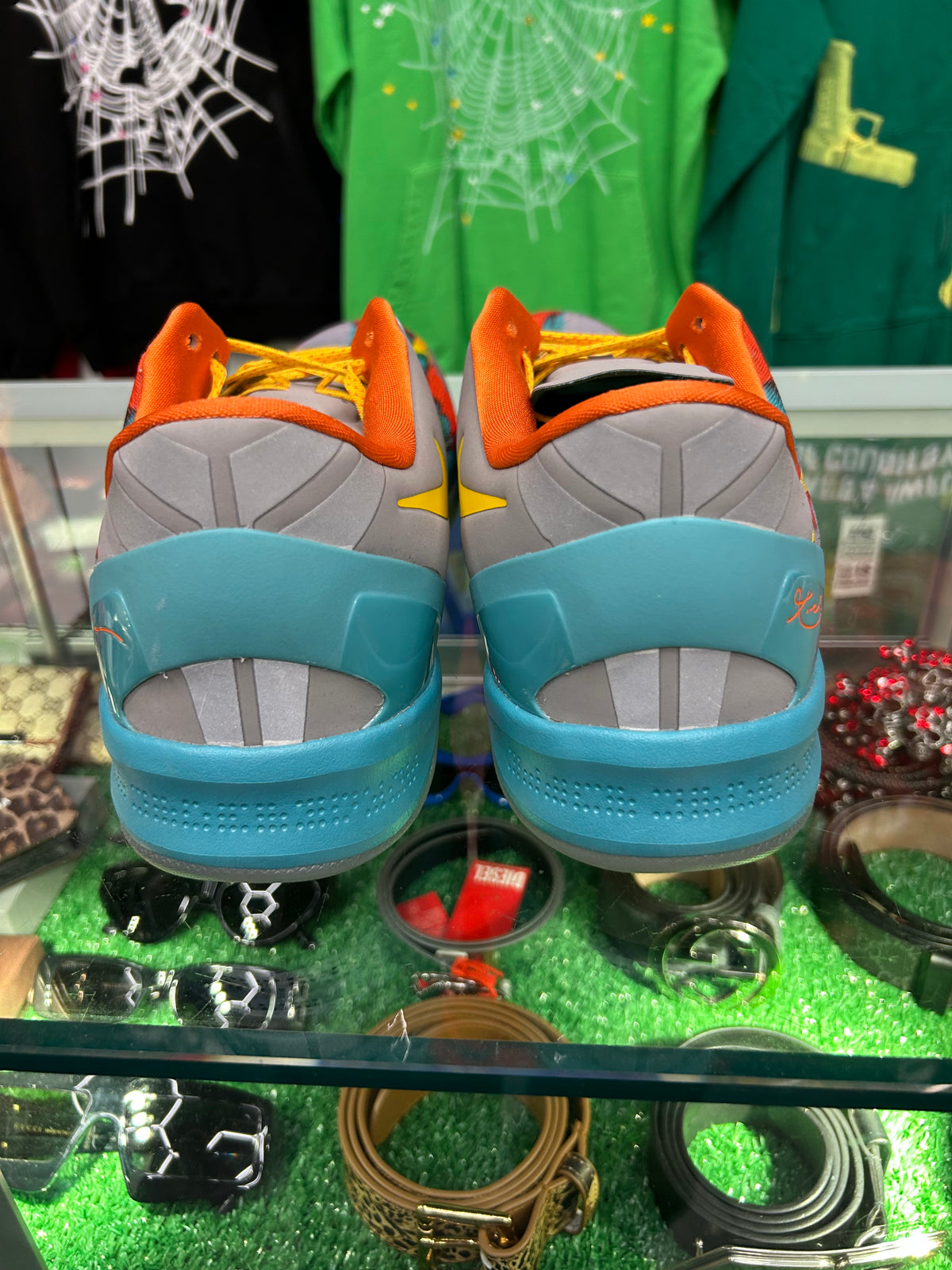 KOBE 8 PROTRO VENICE BEACH (BRAND NEW NO BOX)