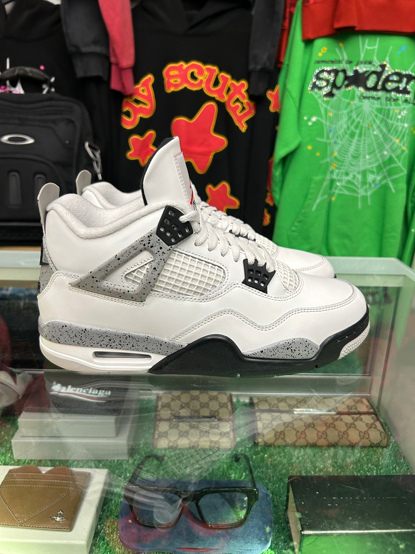 JORDAN 4 RETRO WHITE CEMENT GREY (PRE-OWNED / WITH BOX)