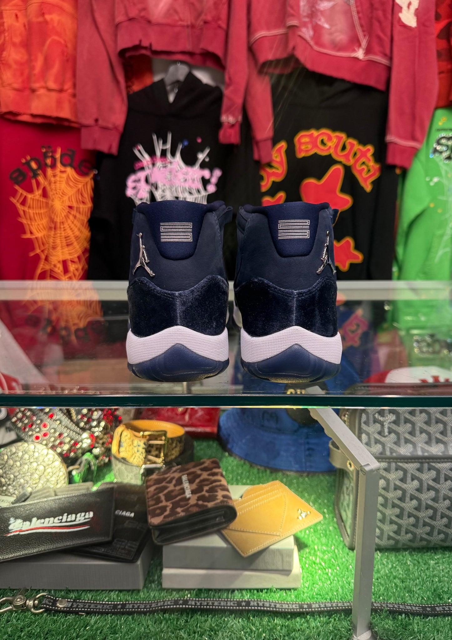 JORDAN 11 MIDNIGHT NAVY (PRE- OWNED NO BOX)