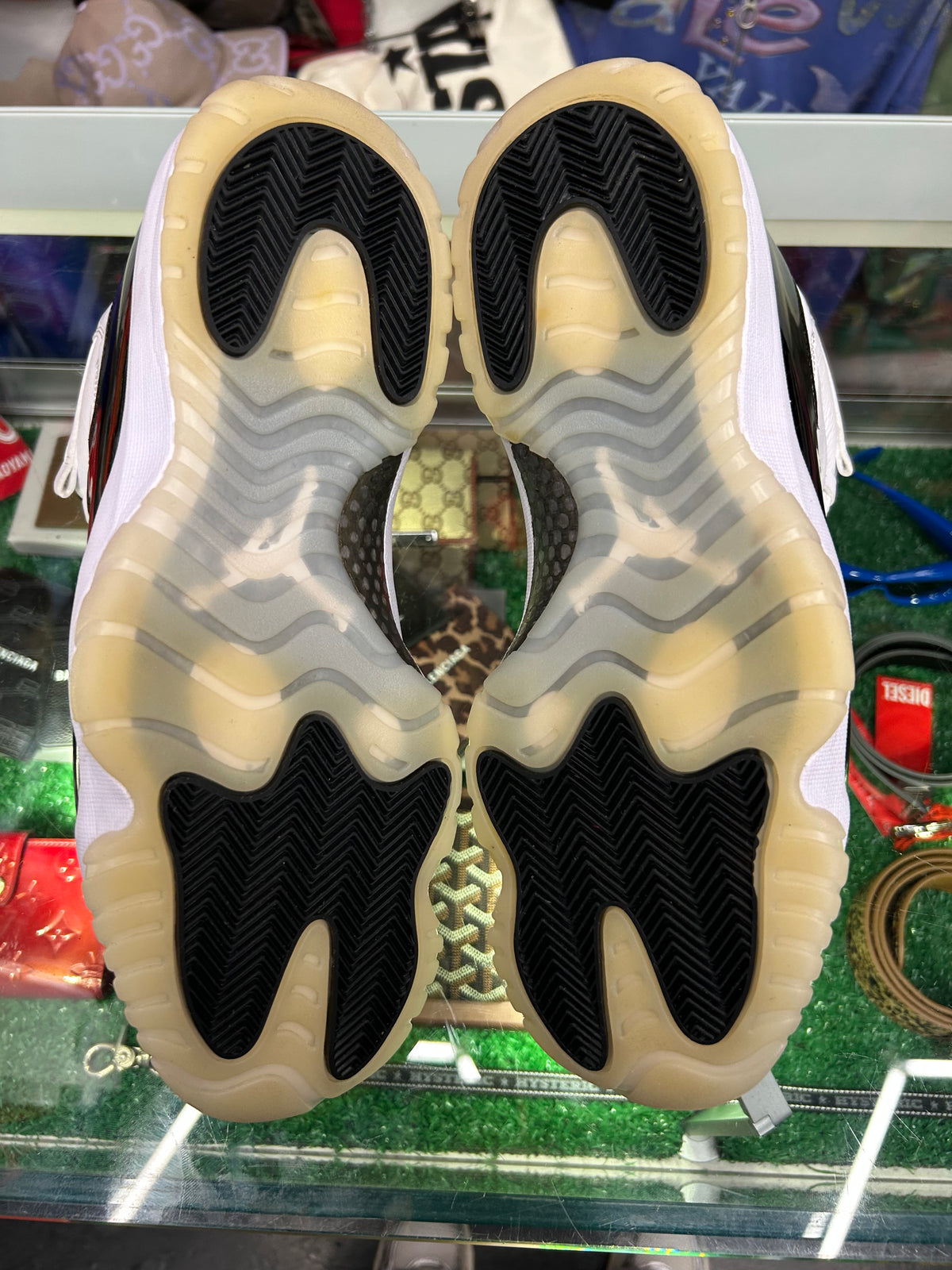 JORDAN 11 GRATITUDES (PRE-OWNED W/ BOX)