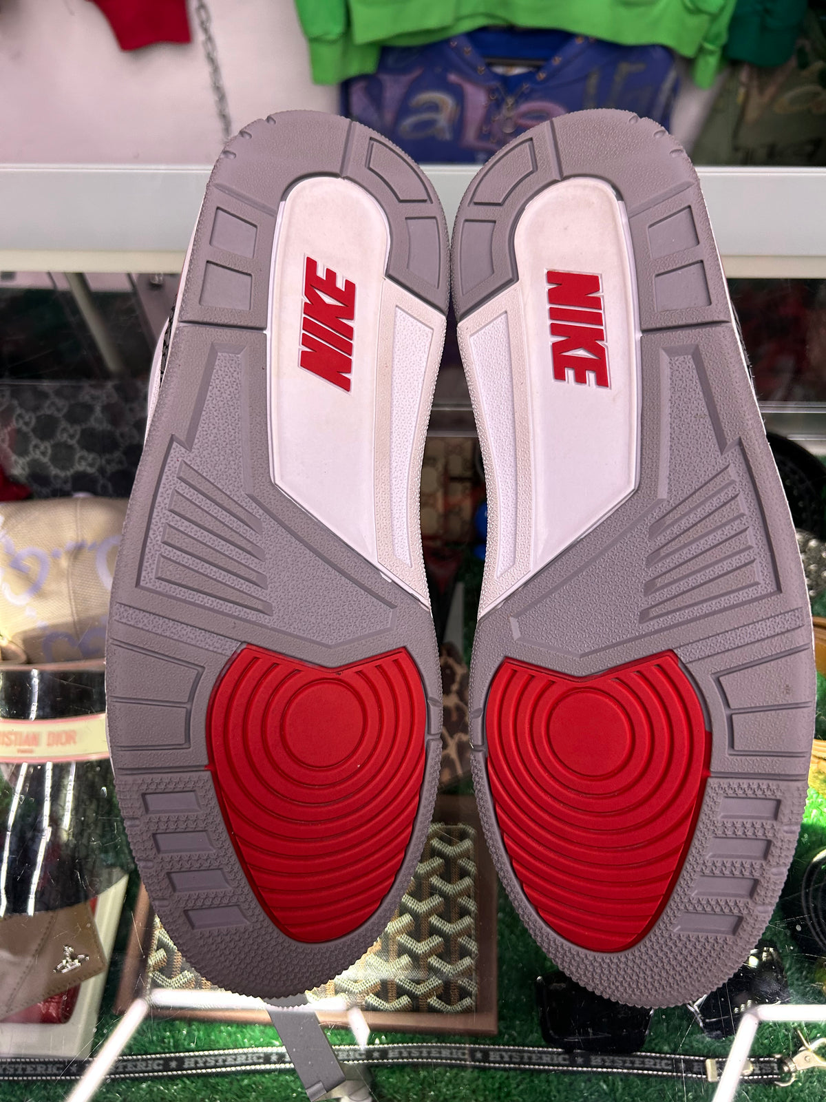 JORDAN 3 FIRE RED (PRE-OWNED W/ BOX)