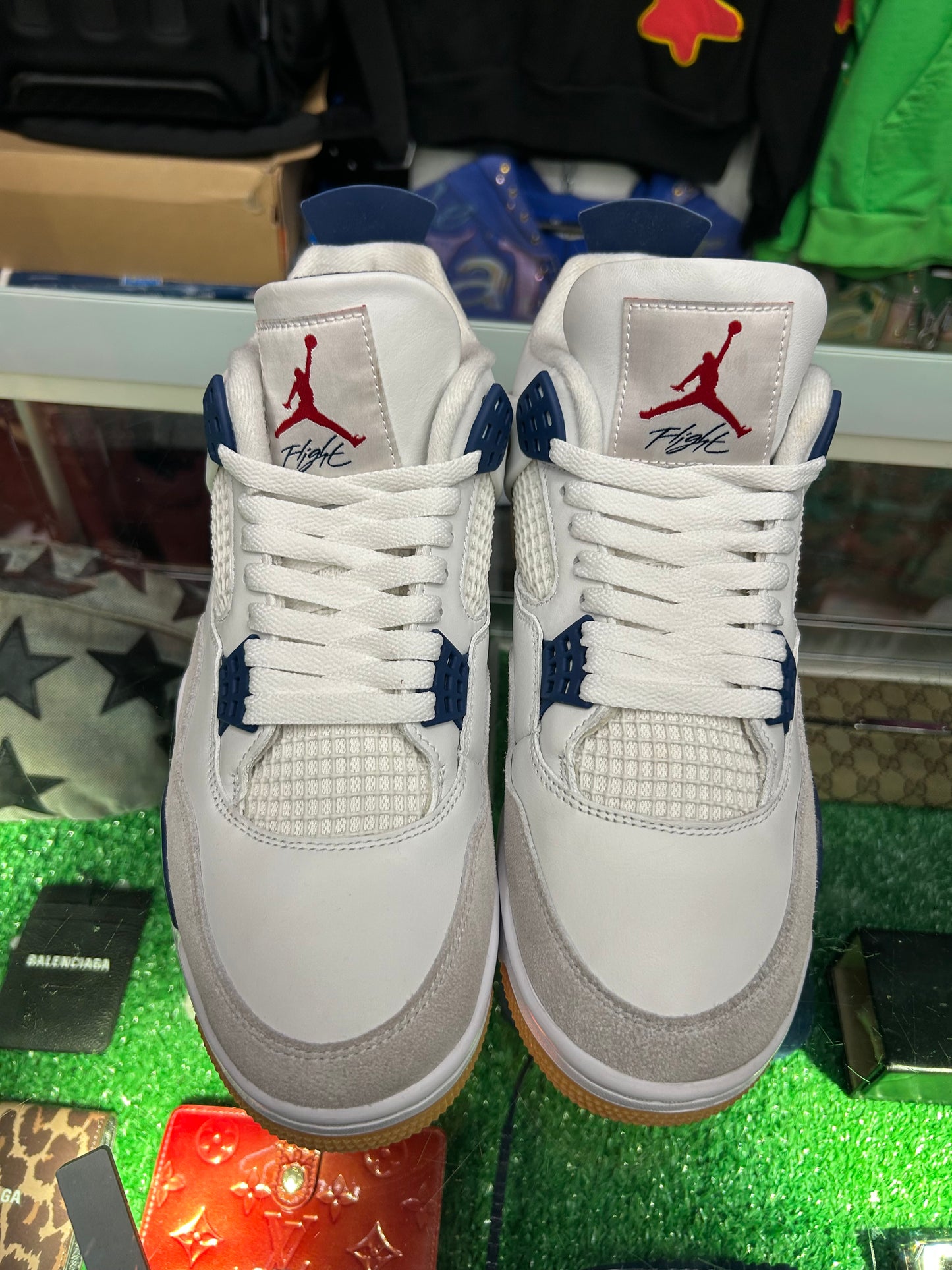 JORDAN 4 RETRO SB NAVY (PRE-OWNED / NO BOX)