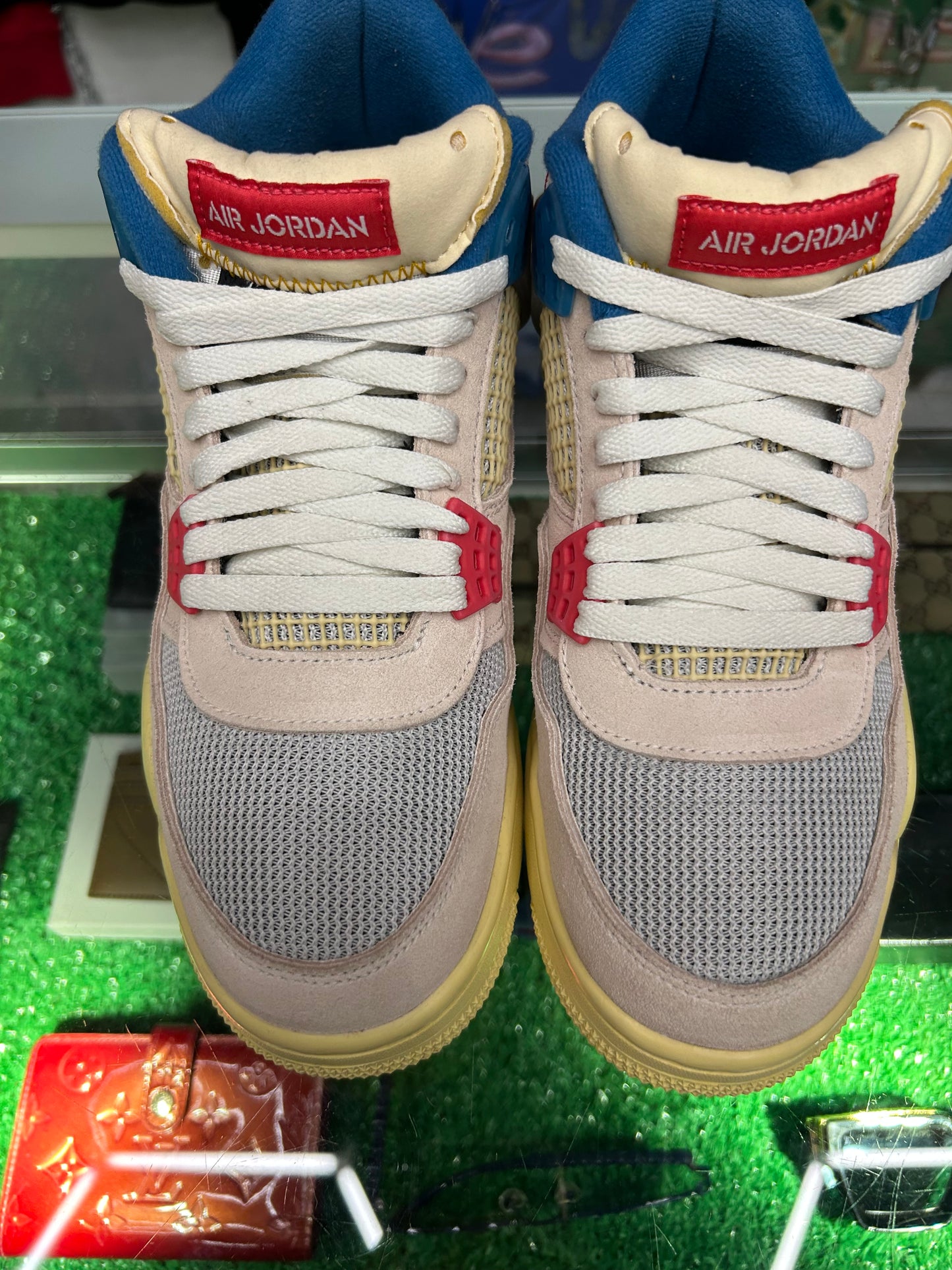 JORDAN 4 UNION GUAVA ICE (PRE-OWNED W/ BOX)