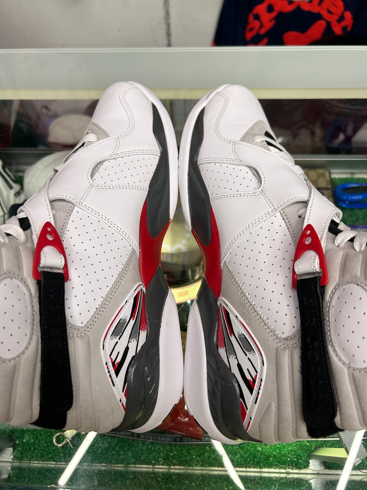 JORDAN 8 BUGS BUNNY (PRE-OWNED W/ BOX)
