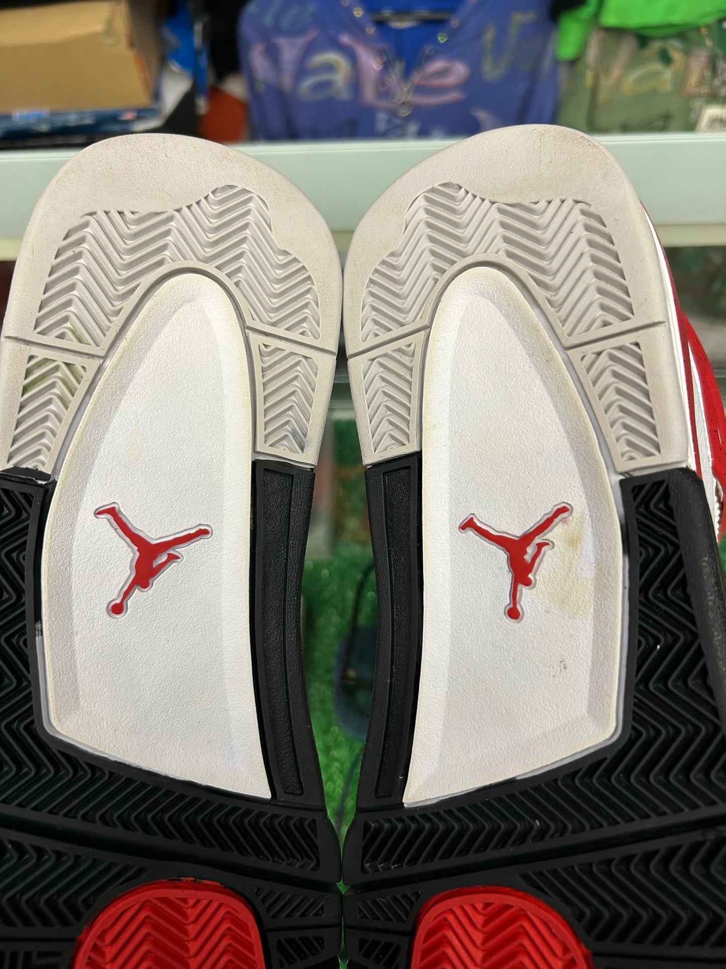 JORDAN 4 RETRO RED CEMENT (PRE-OWNED / WITH BOX)