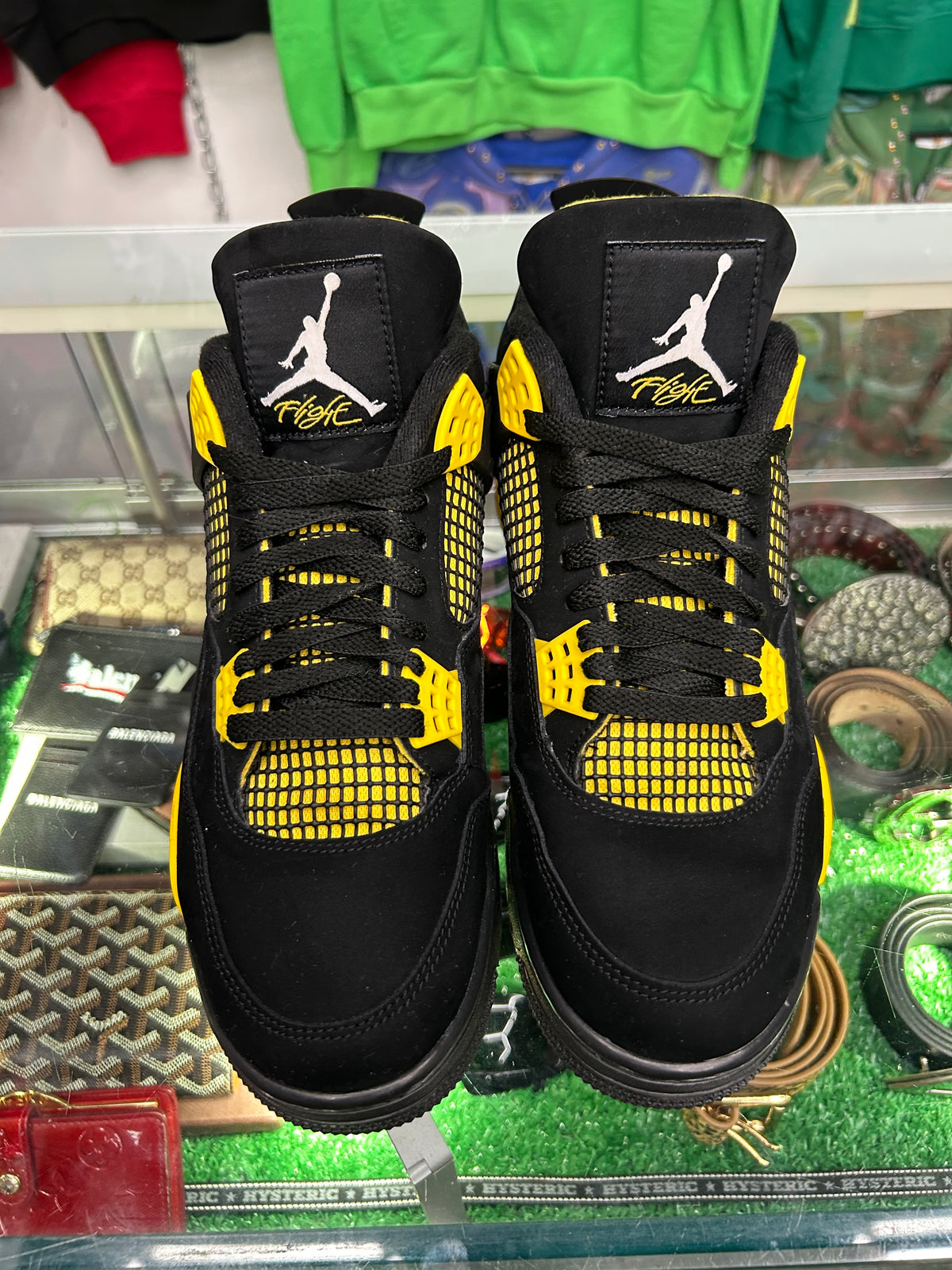 JORDAN 4 YELLOW THUNDER (PRE-OWNED W/ BOX)